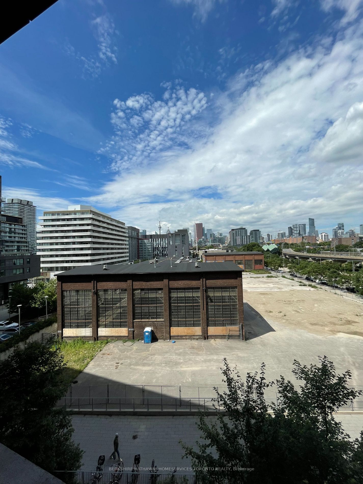 120 Bayview Ave, #N424