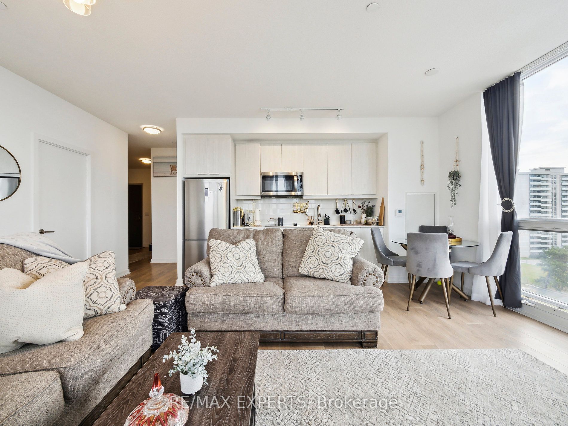36 Forest Manor Rd, #705