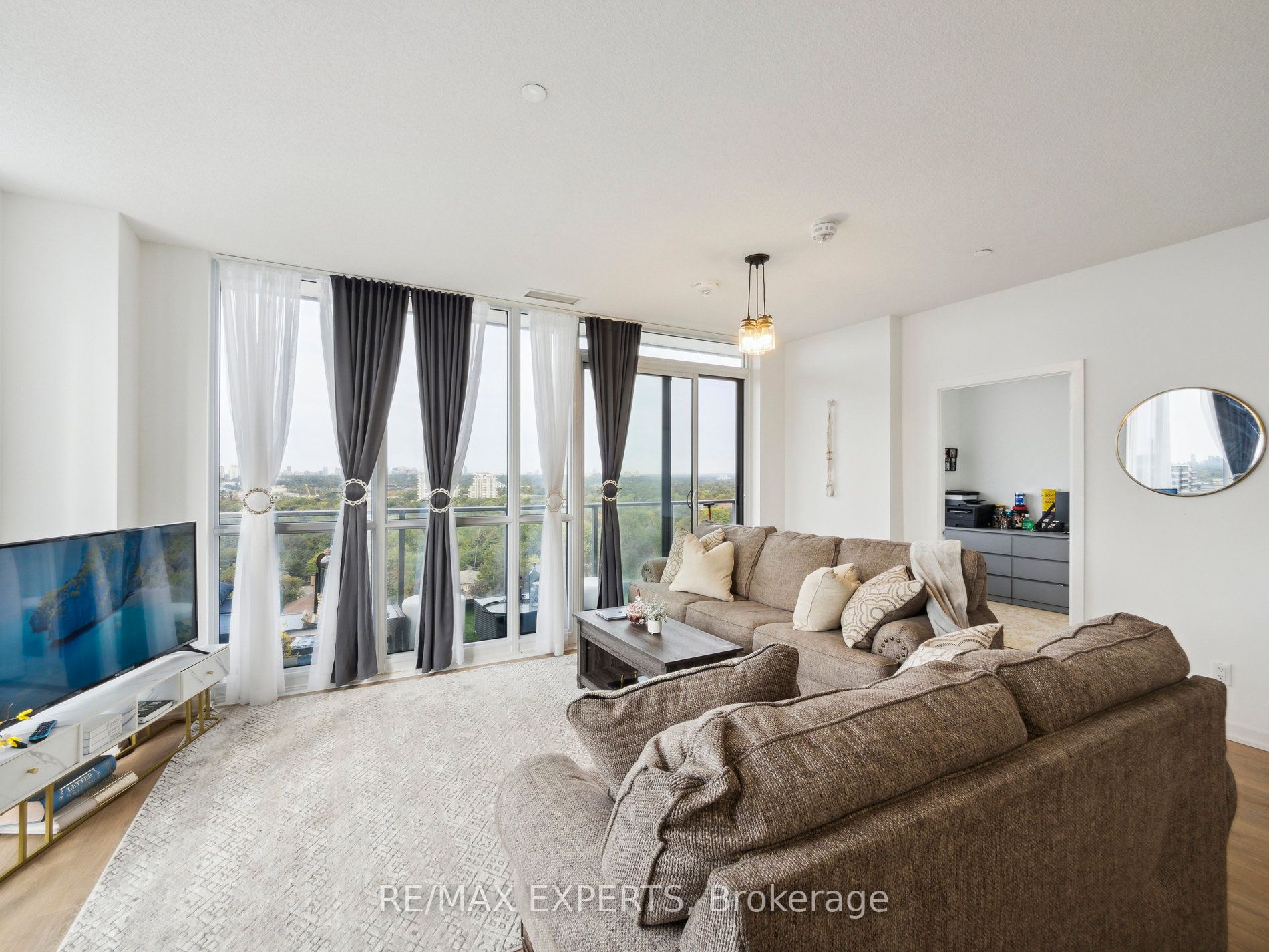 36 Forest Manor Rd, #705