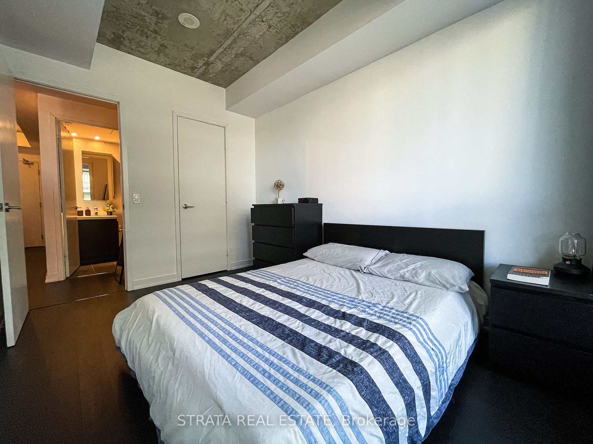 1030 King St W, #1131