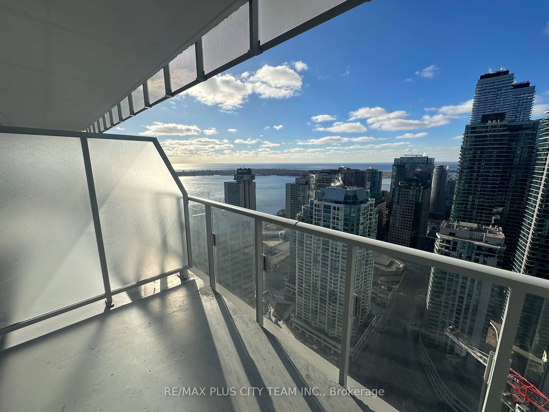 28 Freeland St, #4003