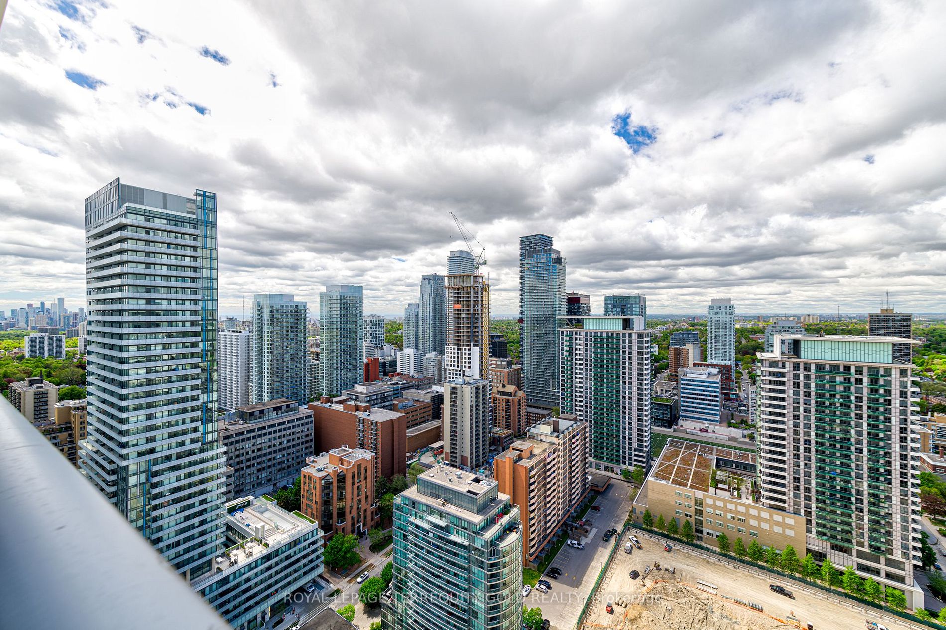 195 Redpath Ave, #3611