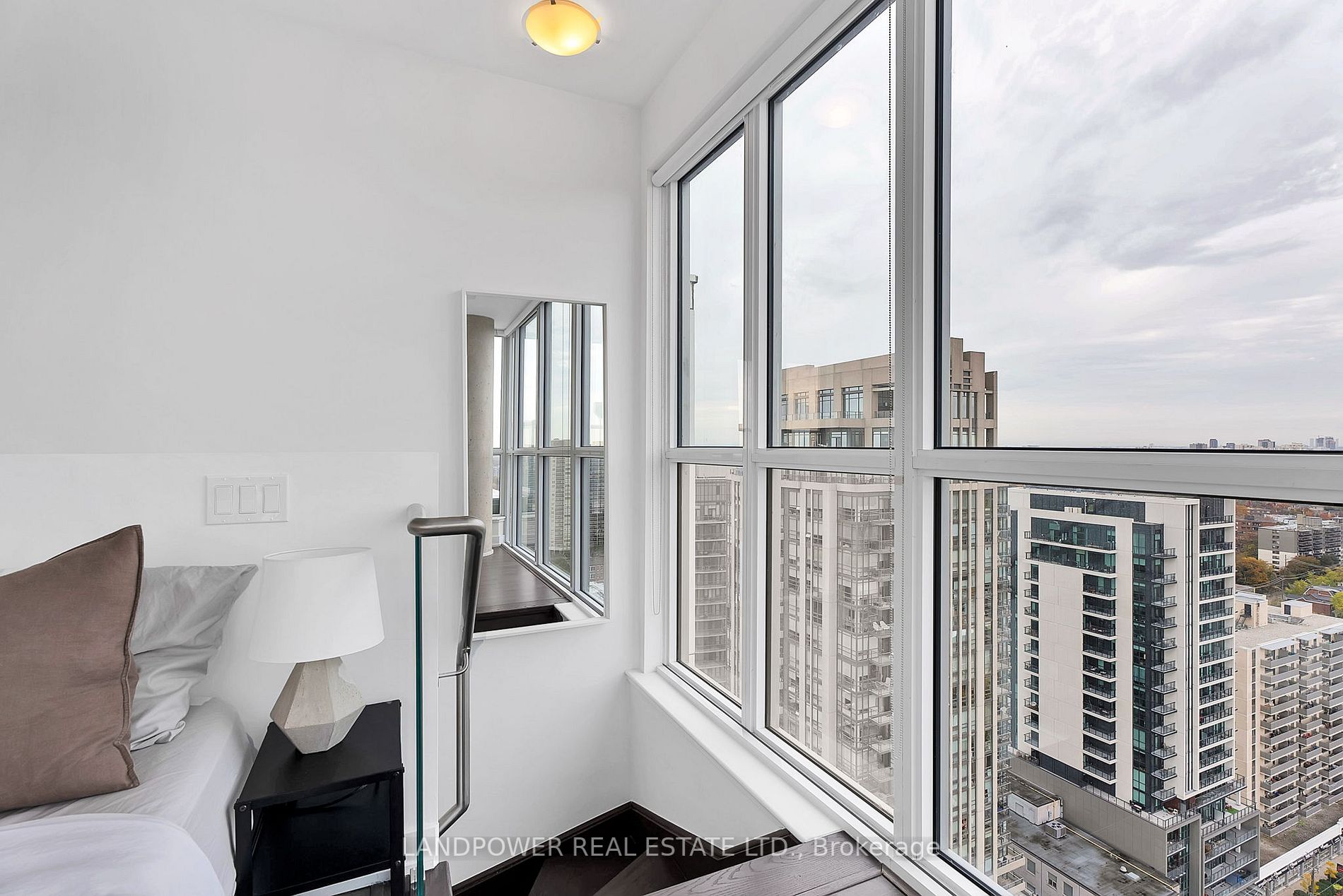 501 St Clair Ave W, #2201