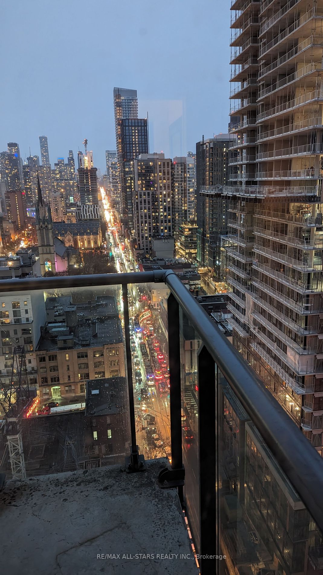 33 Lombard Street, #2306