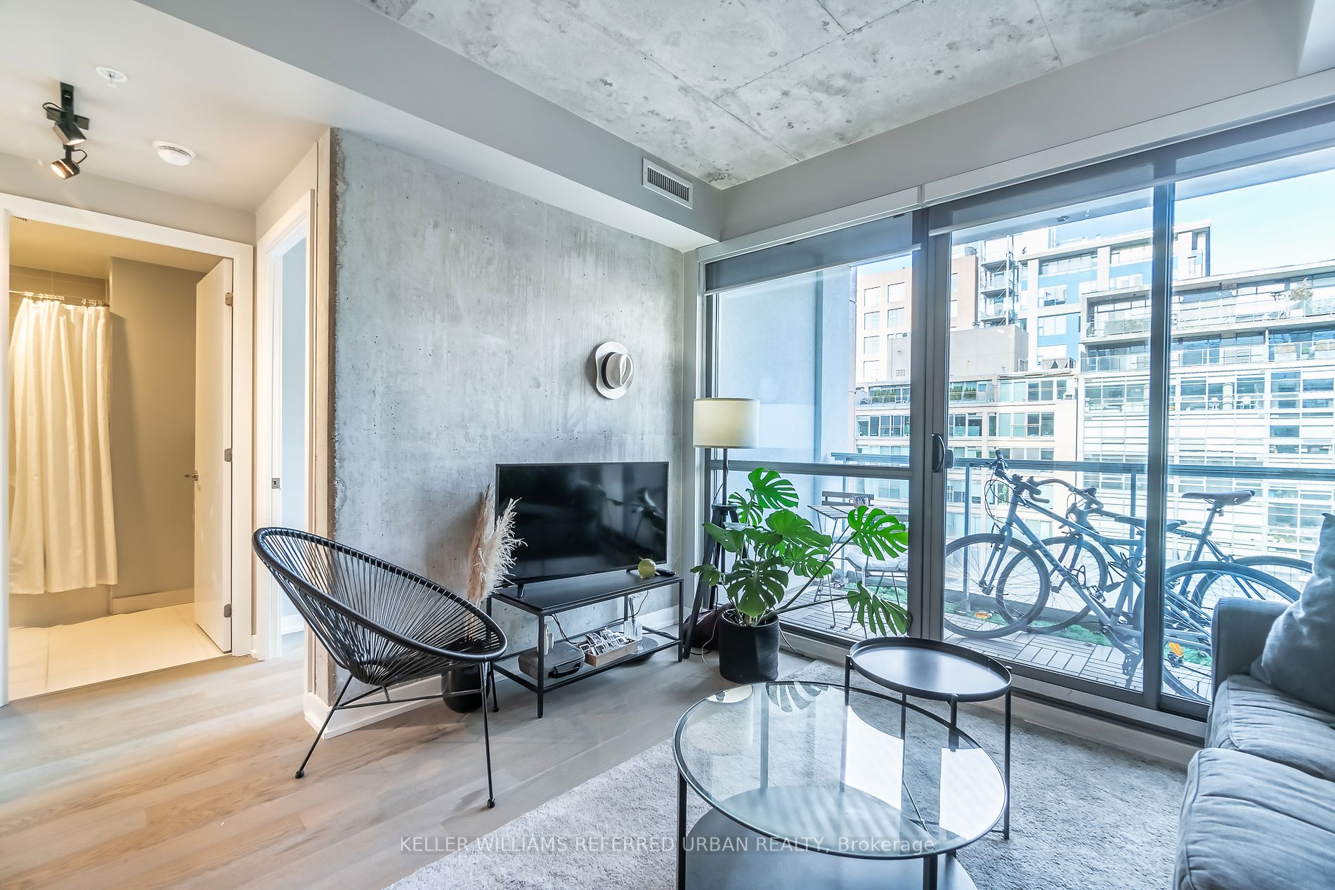39 Brant St, #603