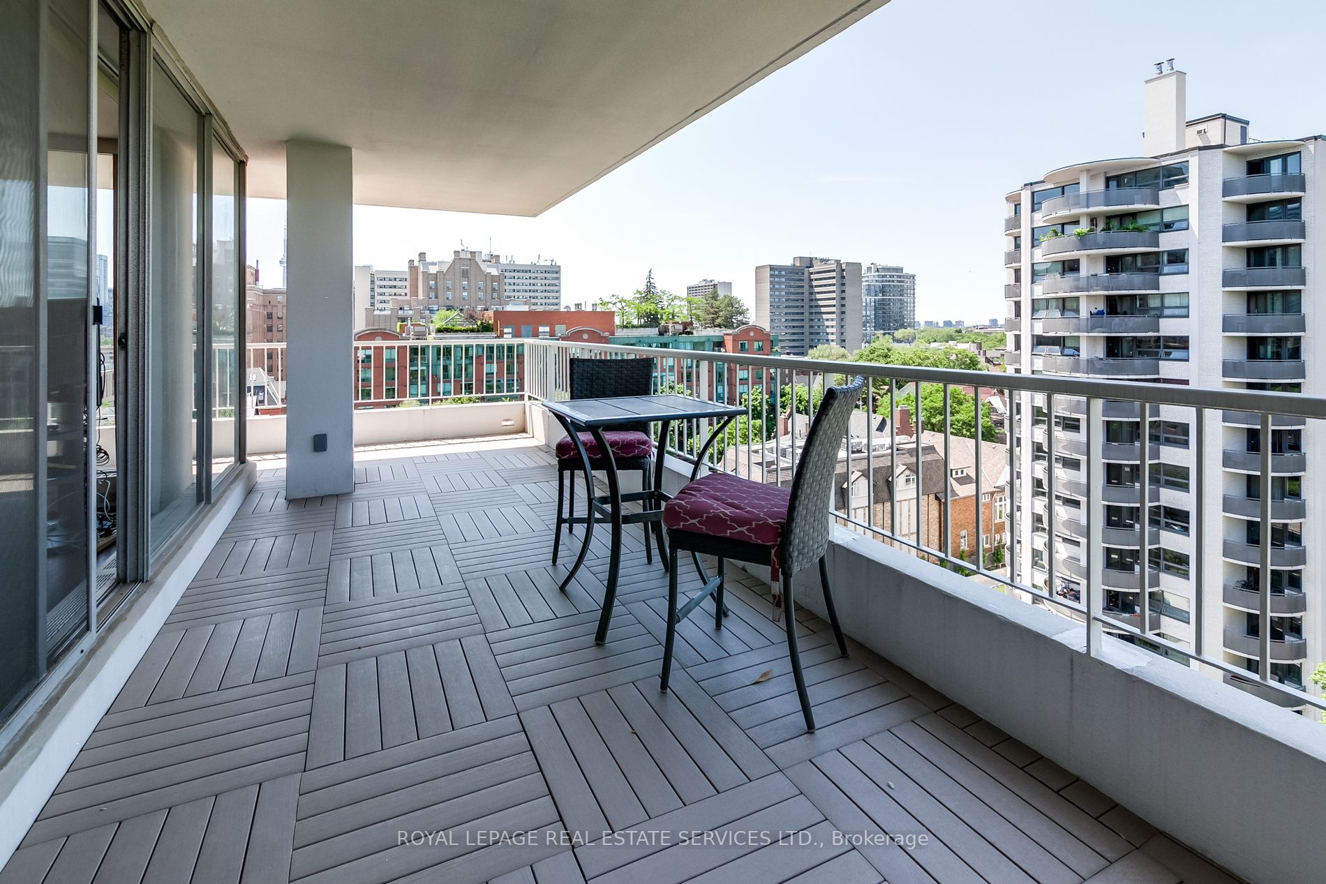 190 St George St, #905