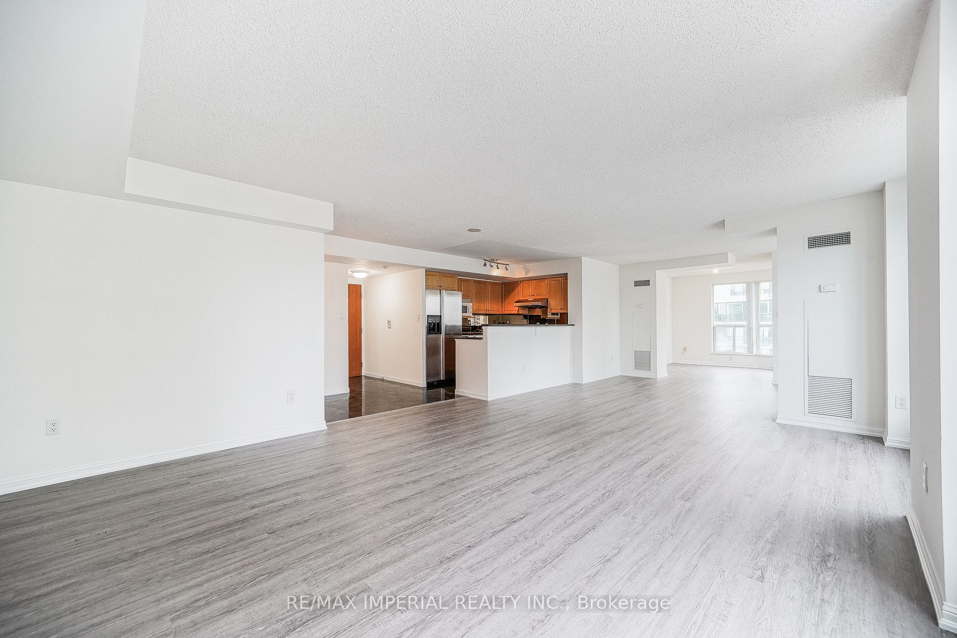 23 Lorraine Dr, #2112