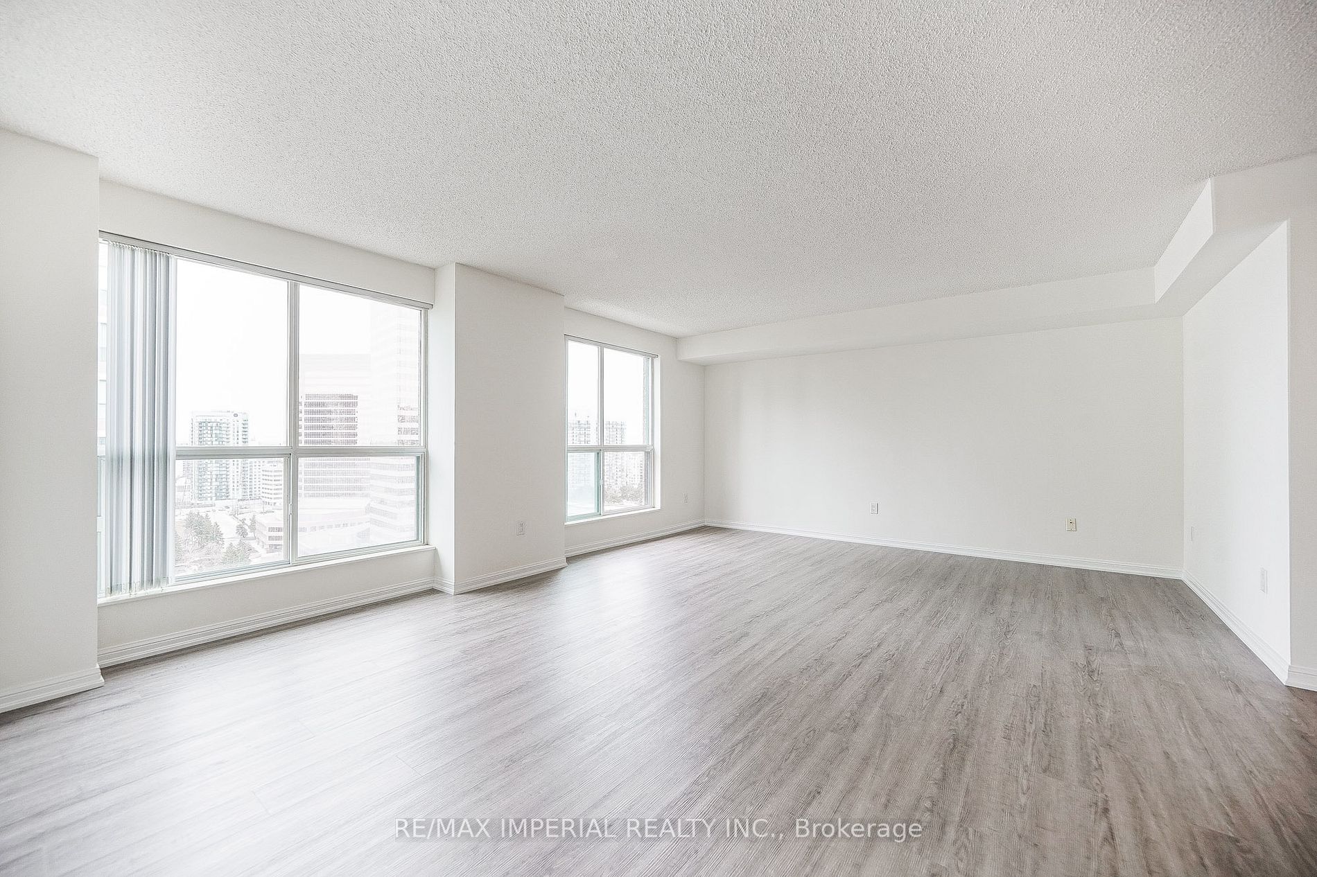 23 Lorraine Dr, #2112