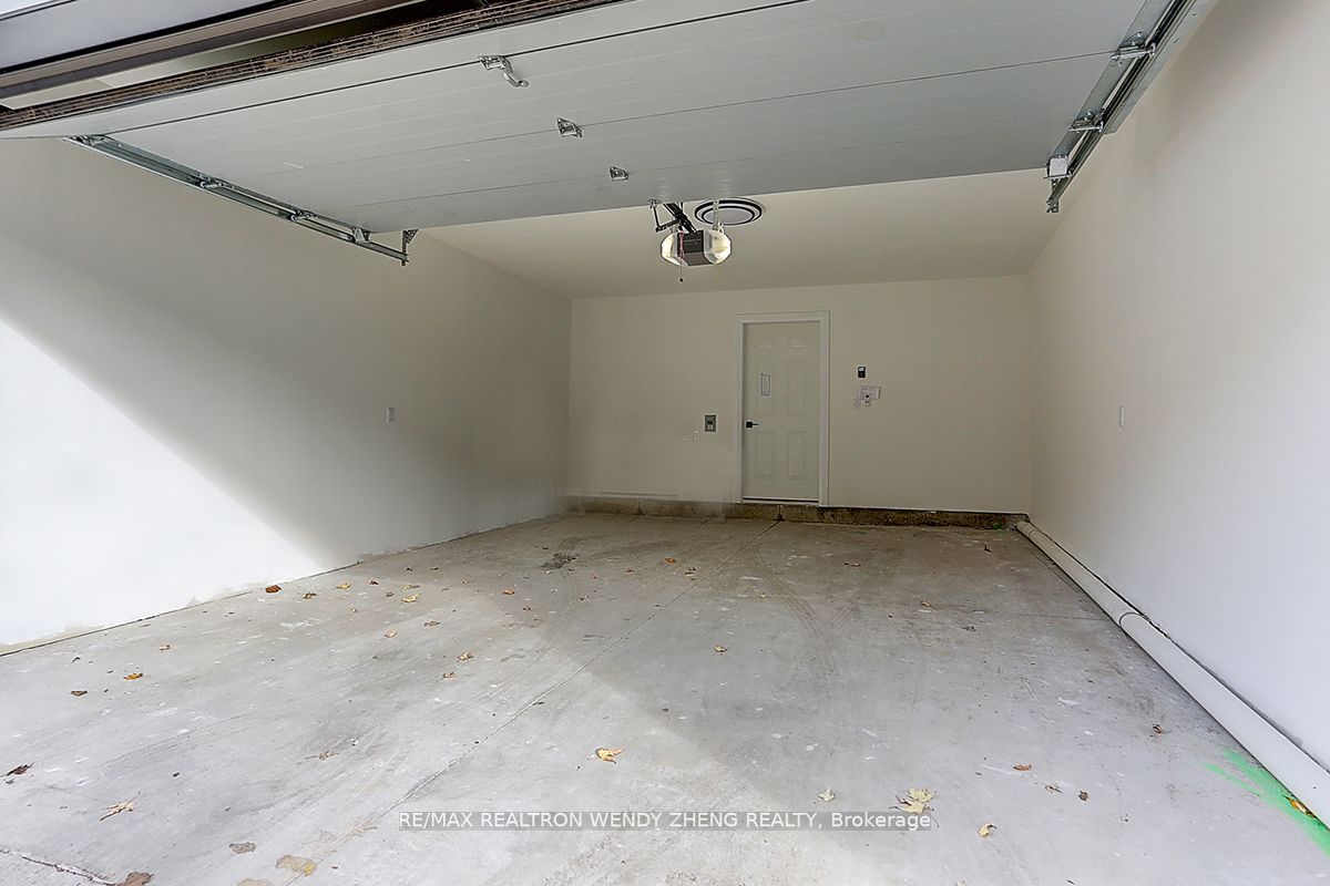 54 Montrose Ave