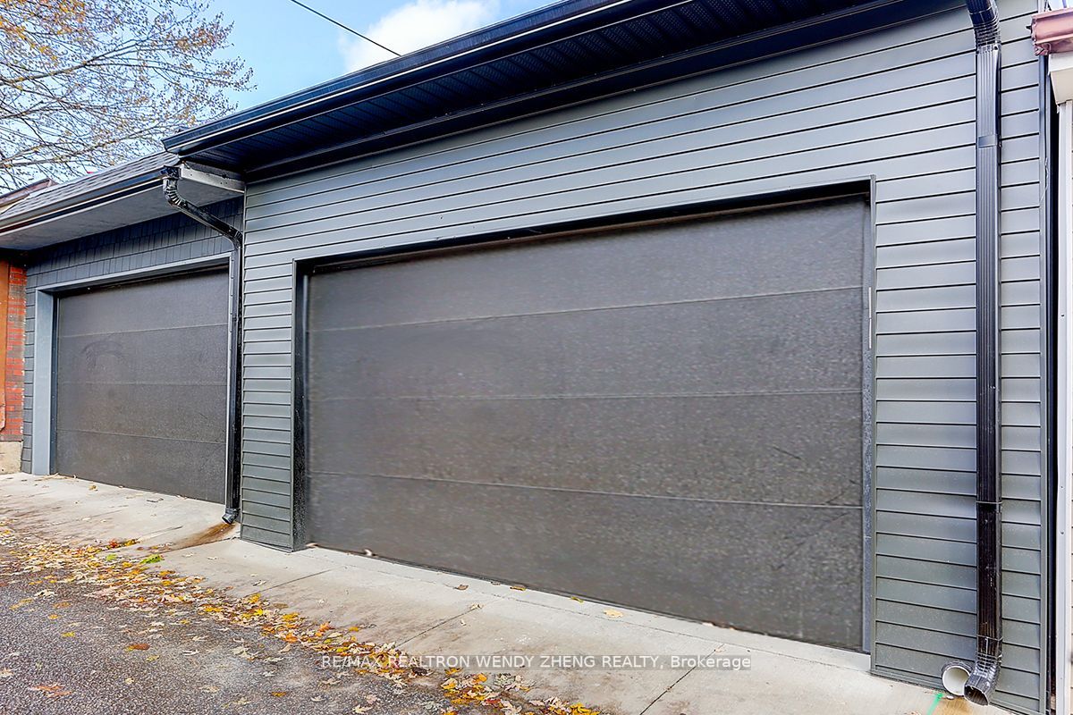 54 Montrose Ave