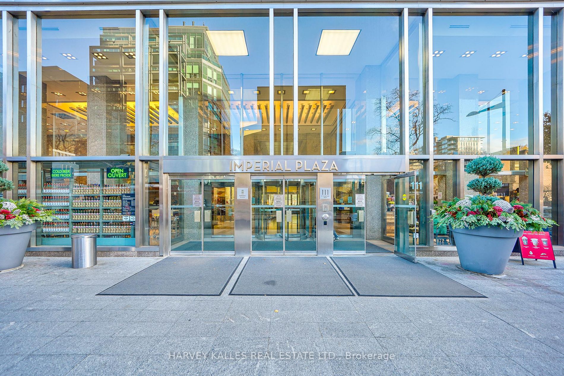 111 St Clair Ave W, #1521