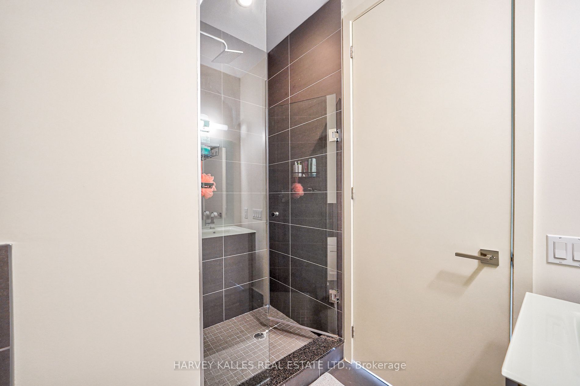 111 St Clair Ave W, #1521