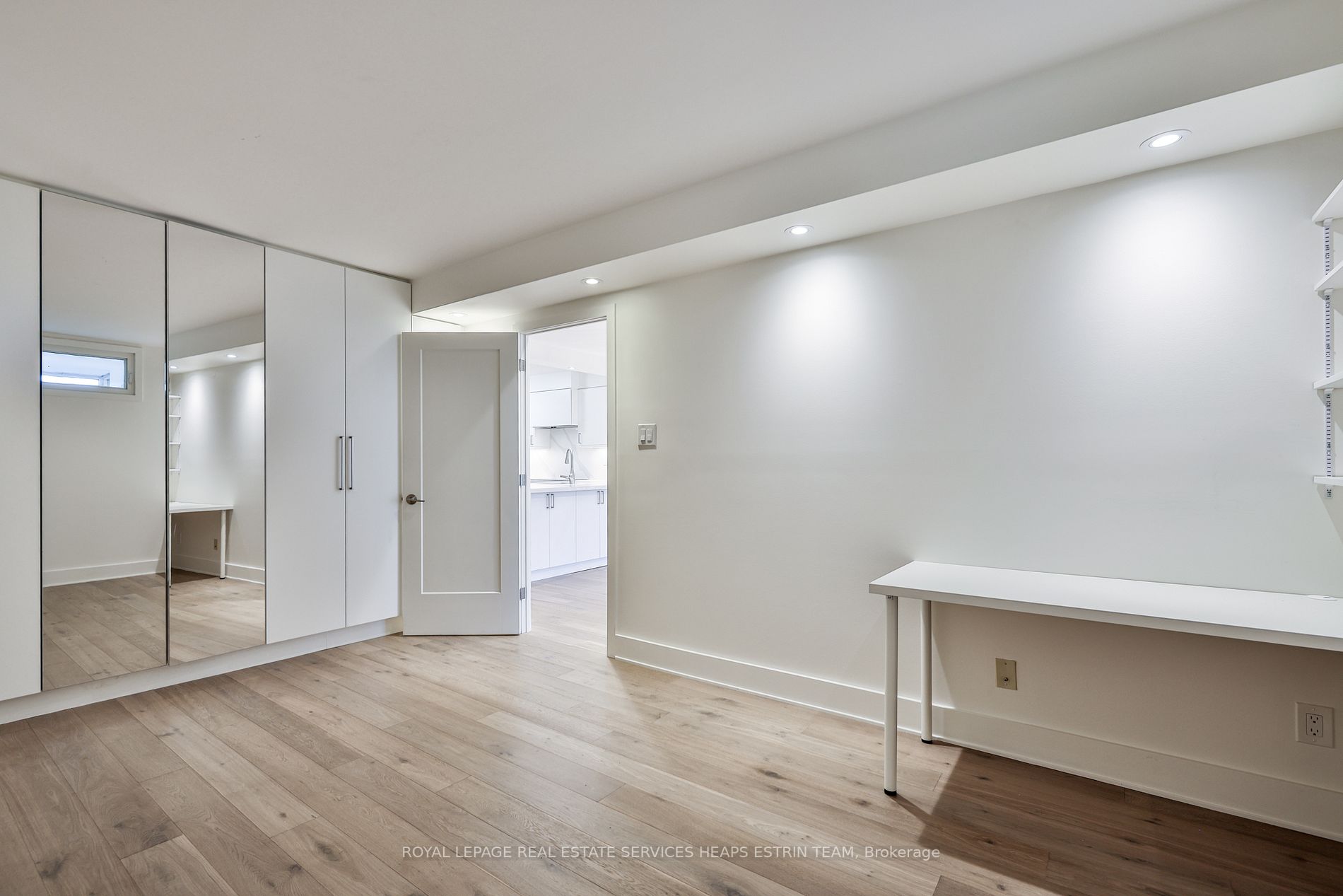 95 Prince Arthur Ave, #516