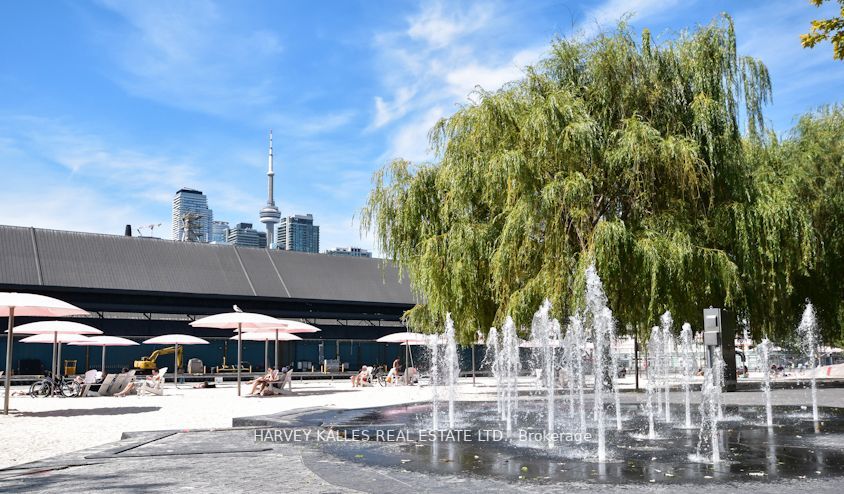 270 Queens Quay W, #502