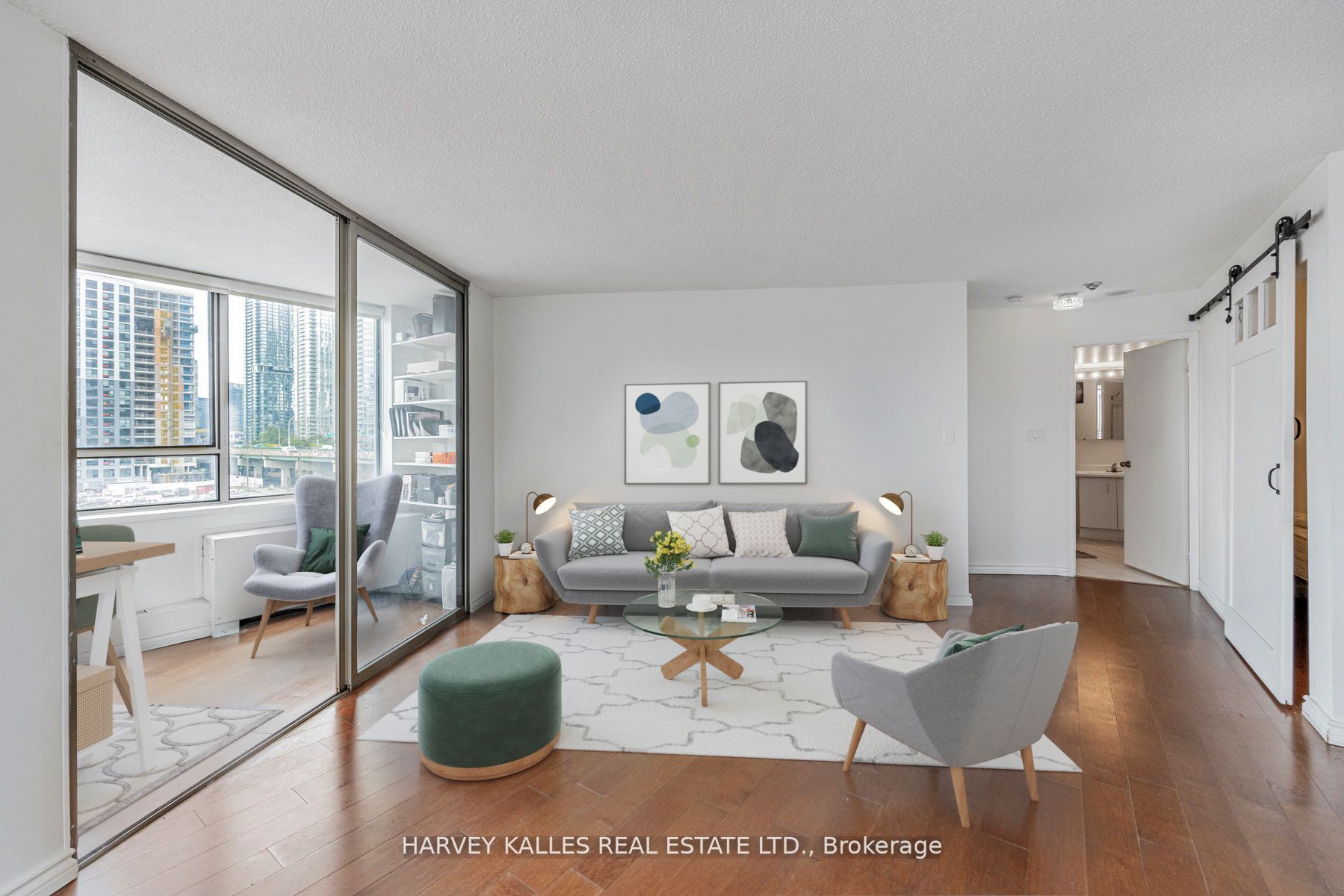 270 Queens Quay W, #502