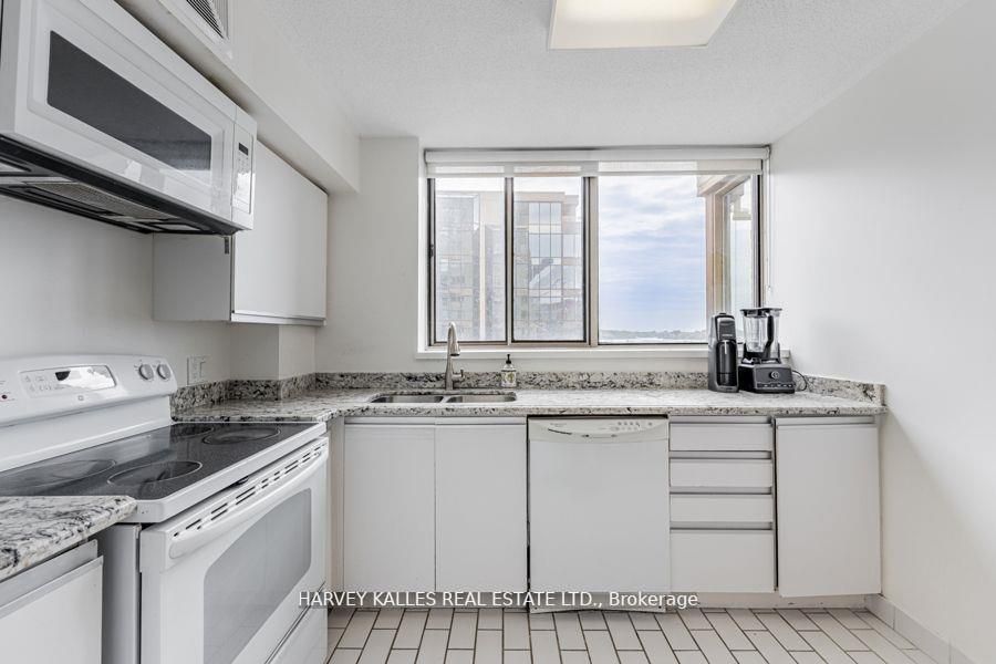 270 Queens Quay W, #502