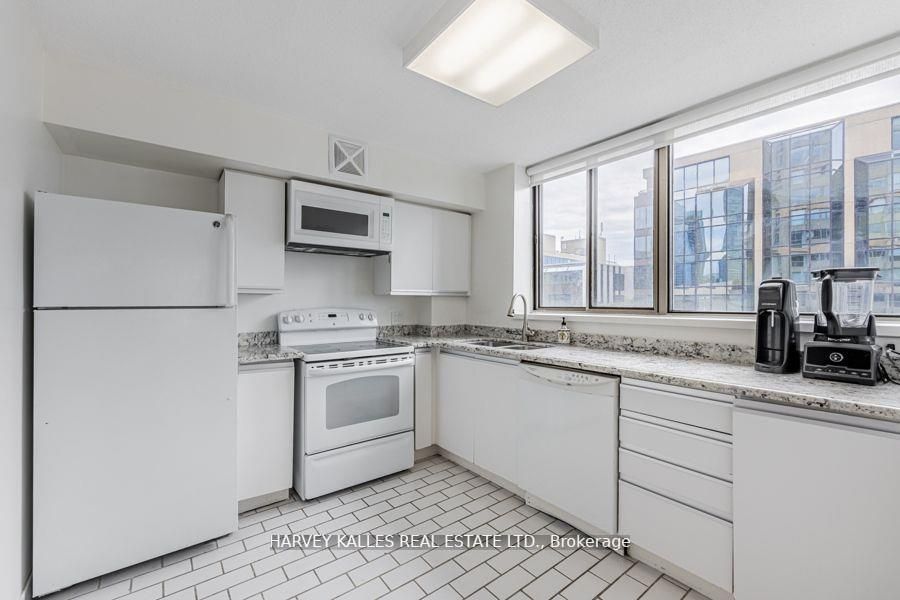 270 Queens Quay W, #502