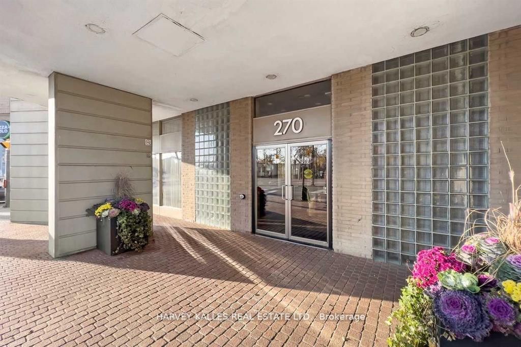 270 Queens Quay W, #502