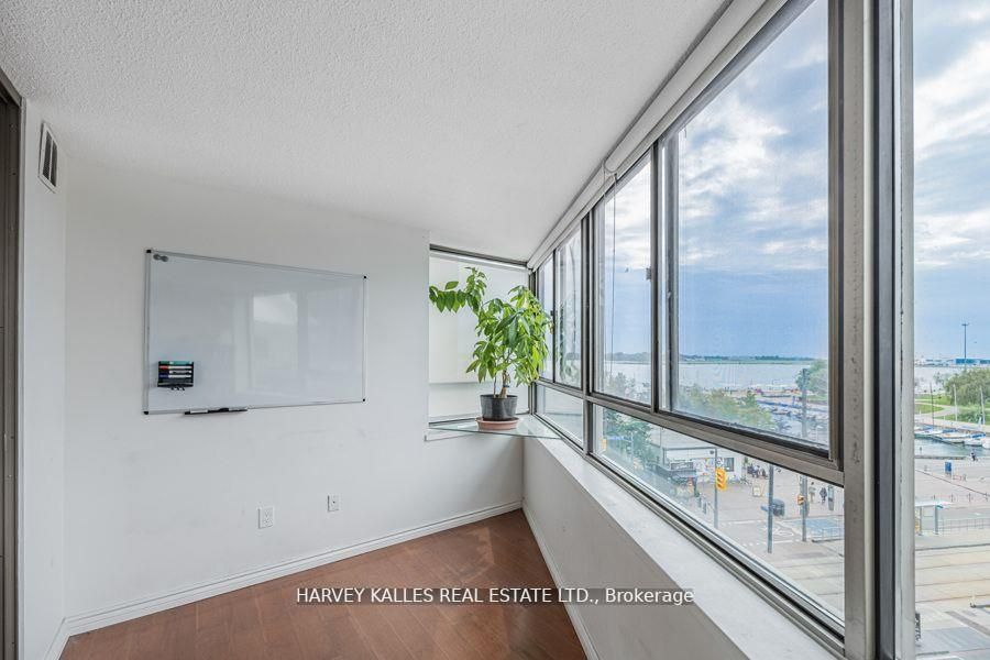270 Queens Quay W, #502