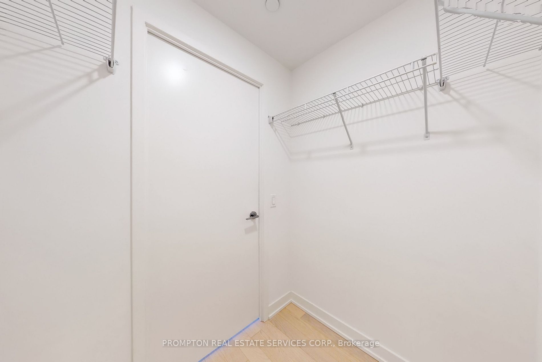 25 Richmond St E, #317