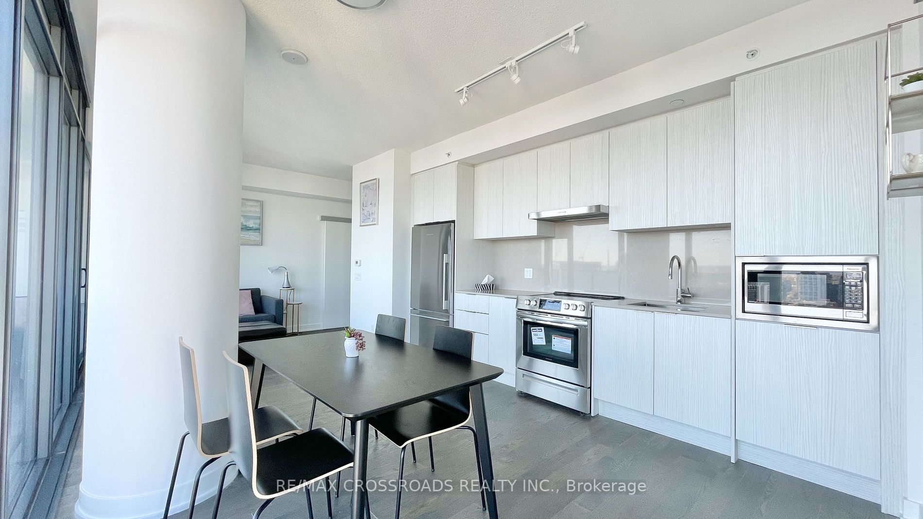 25 Richmond St E, #2816