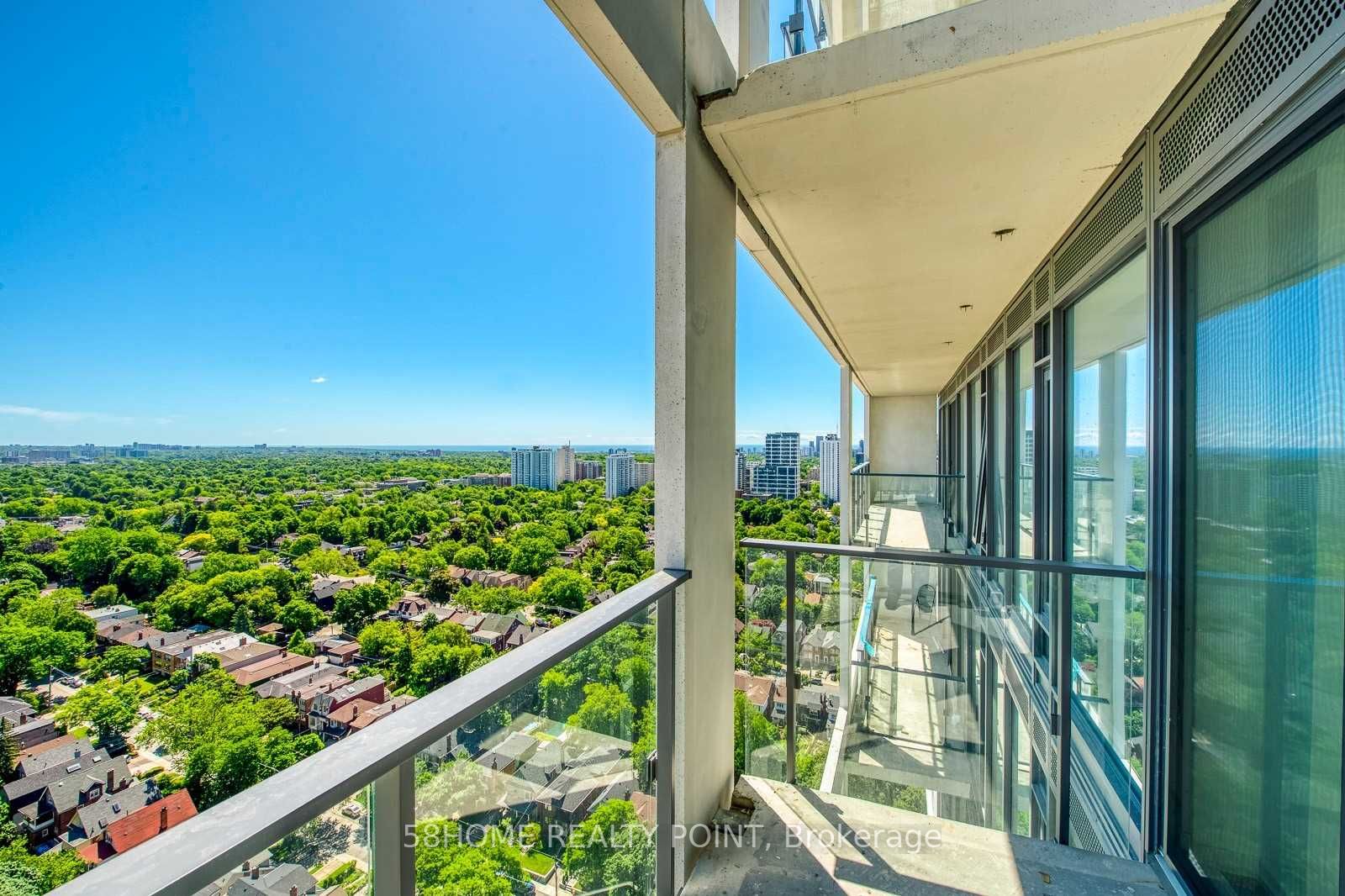 5 Soudan Ave E, #3005