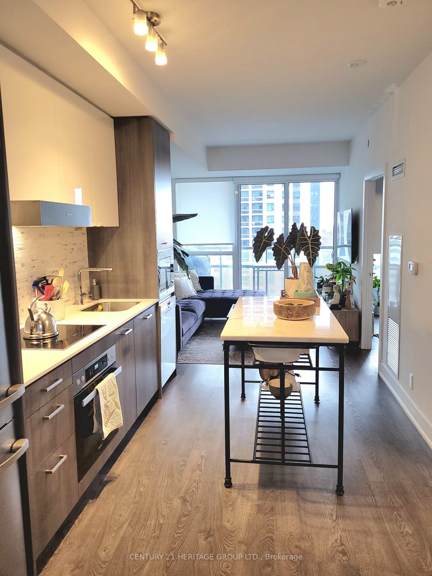 11 Lillian St, #801