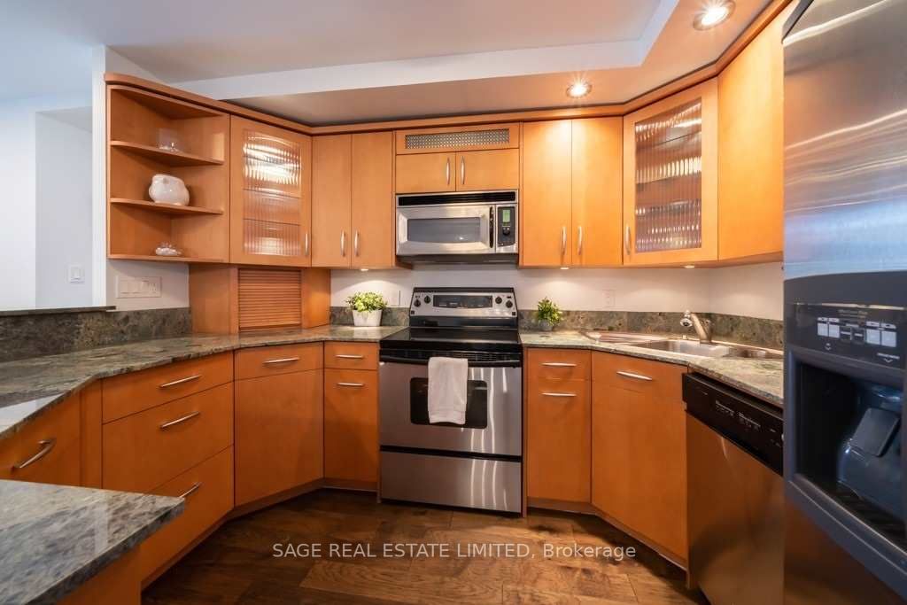 25 The Esplanade Ave, #2408