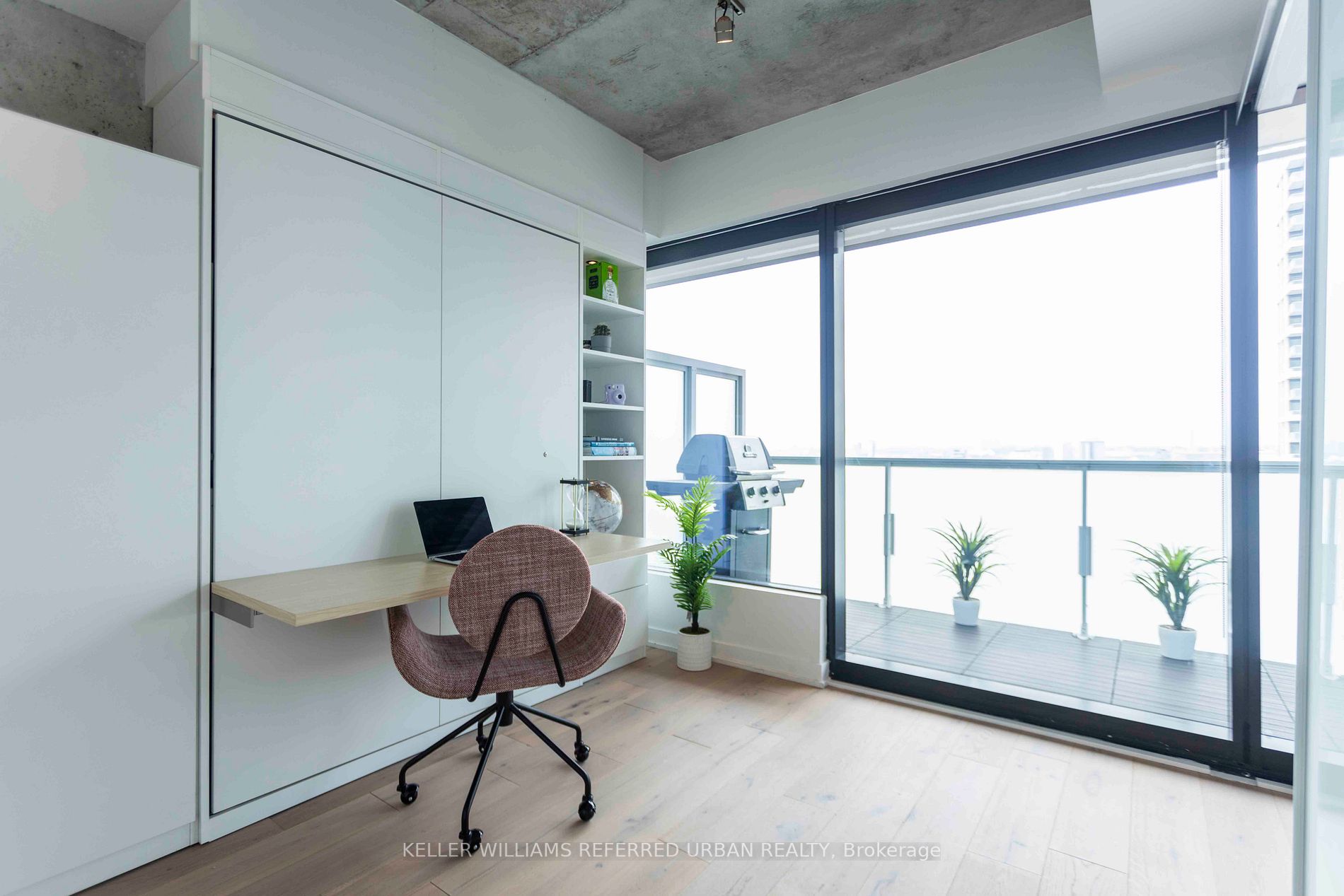 11 Charlotte St, #2406