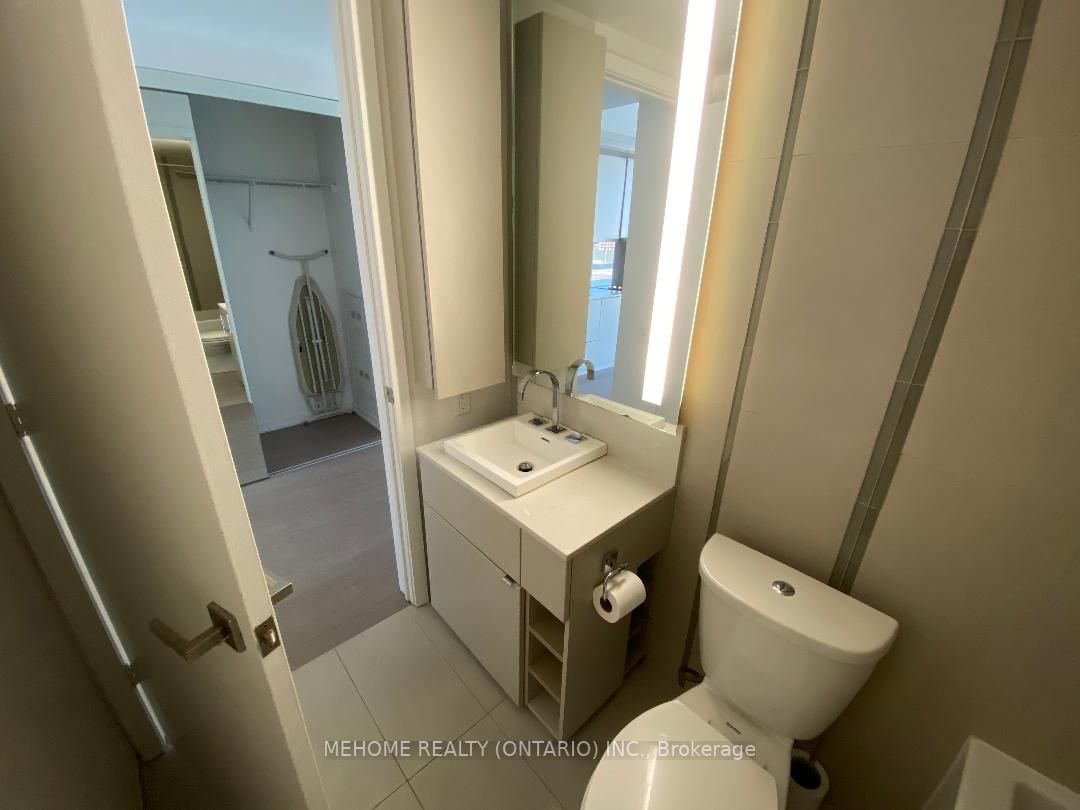 101 Peter St, #2905