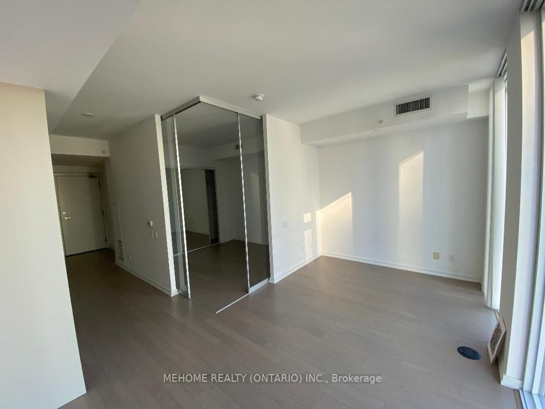 101 Peter St, #2905