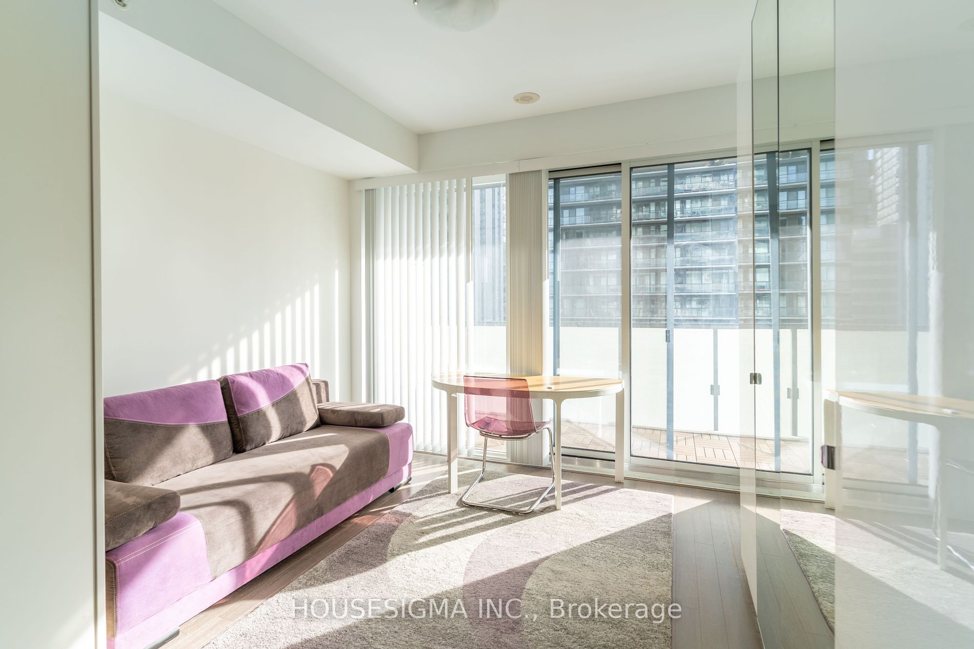 101 Peter St, #1708