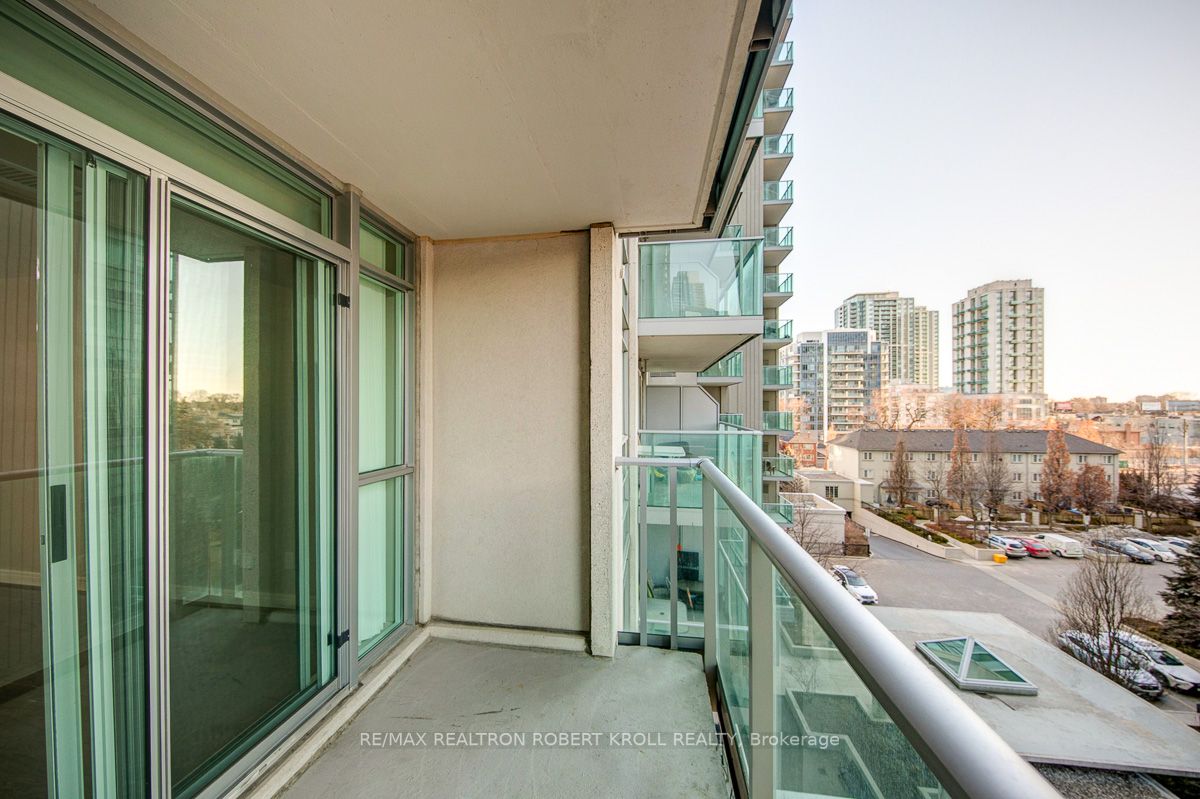 35 Bales Ave, #705