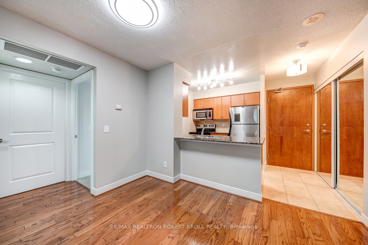 35 Bales Ave, #705