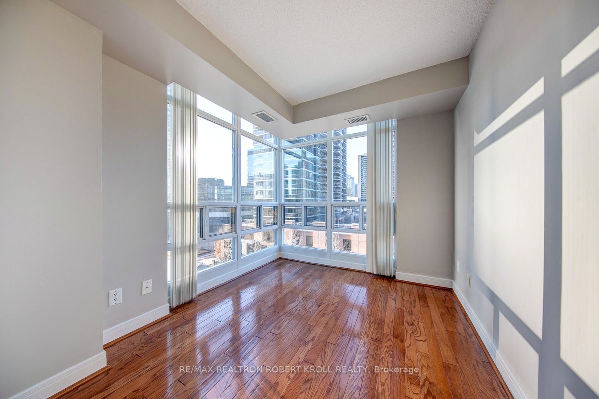 35 Bales Ave, #705