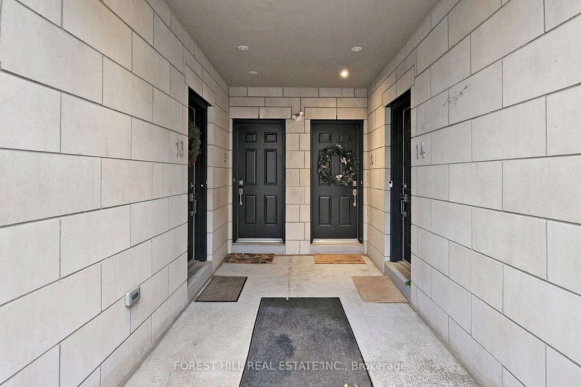 130 Raglan Ave, #9