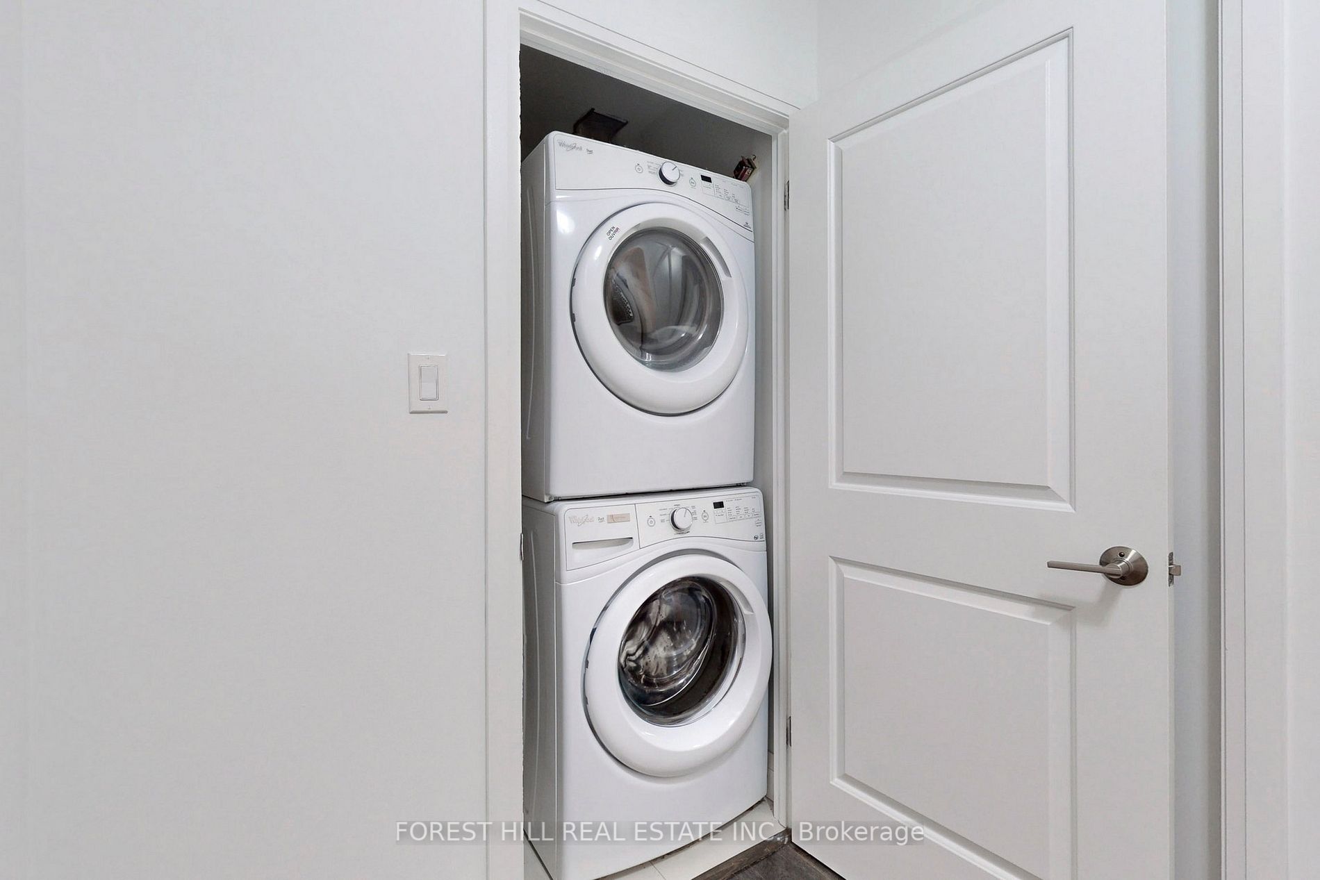 130 Raglan Ave, #9