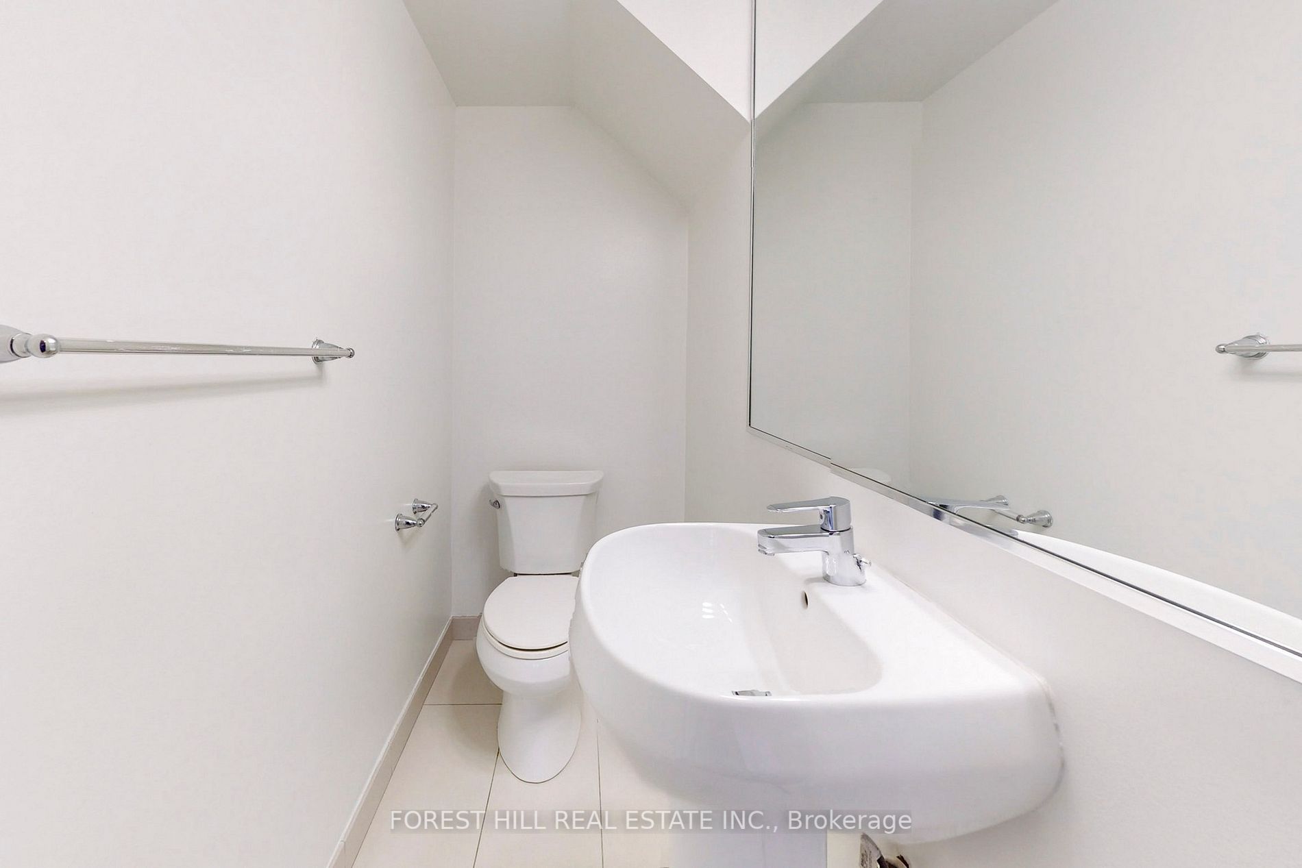 130 Raglan Ave, #9
