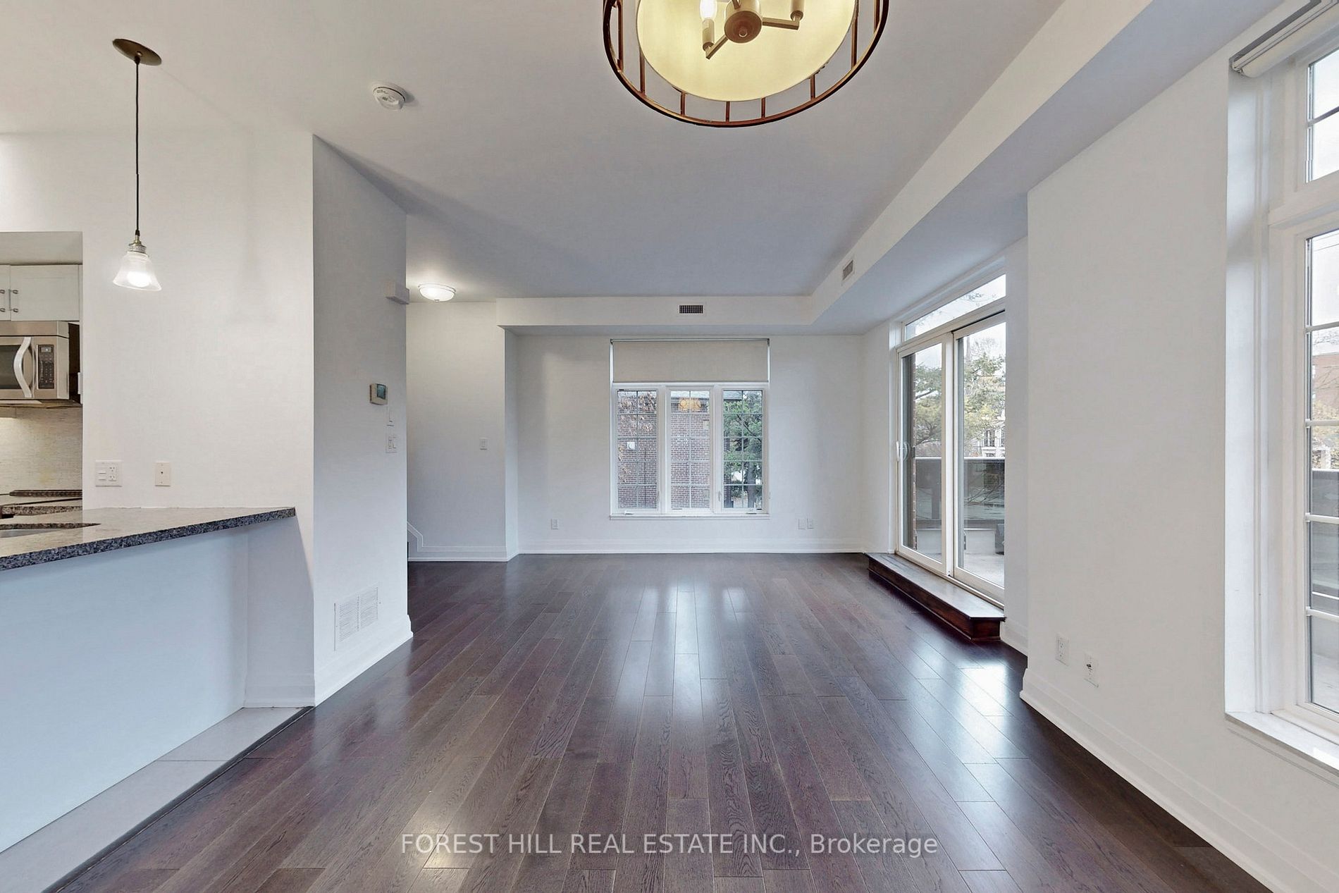 130 Raglan Ave, #9