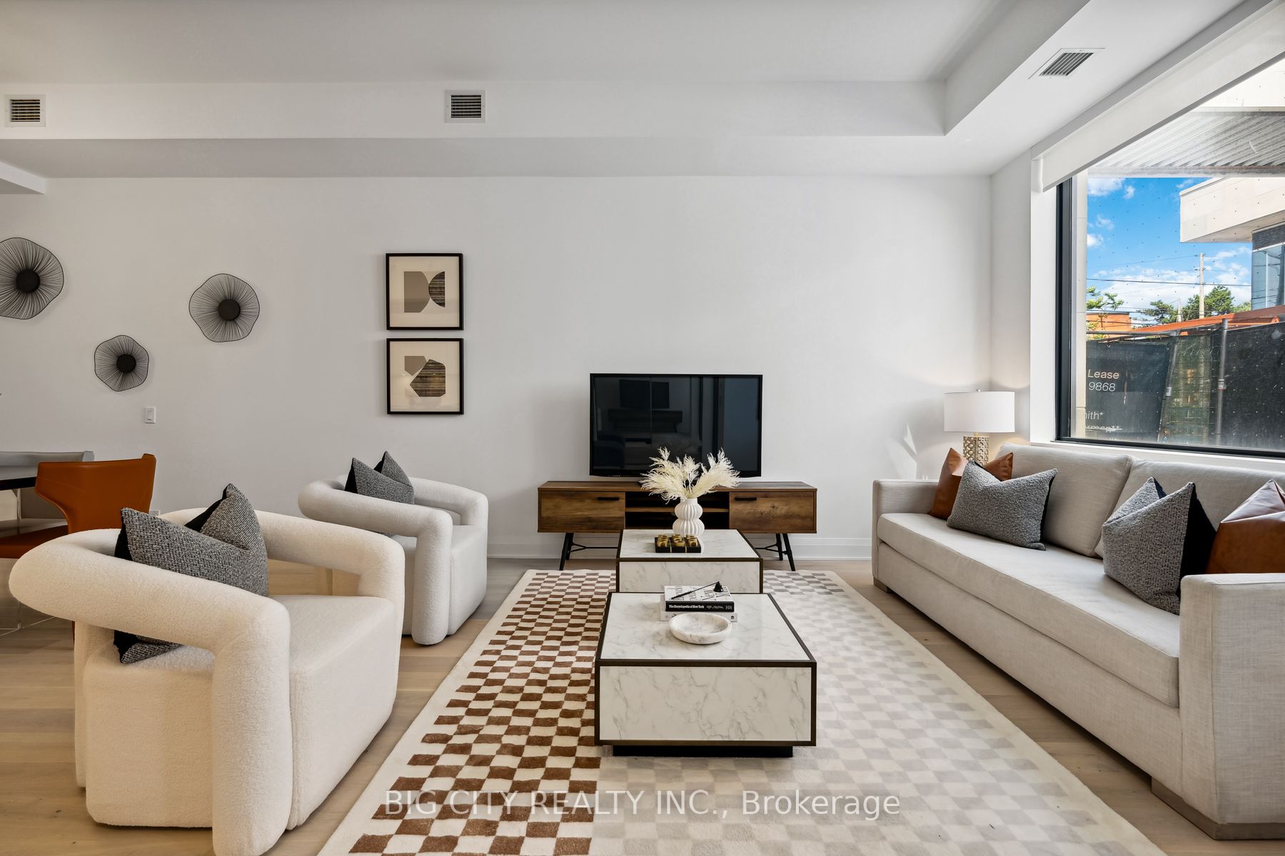 33 Frederick Todd Way, #Th01