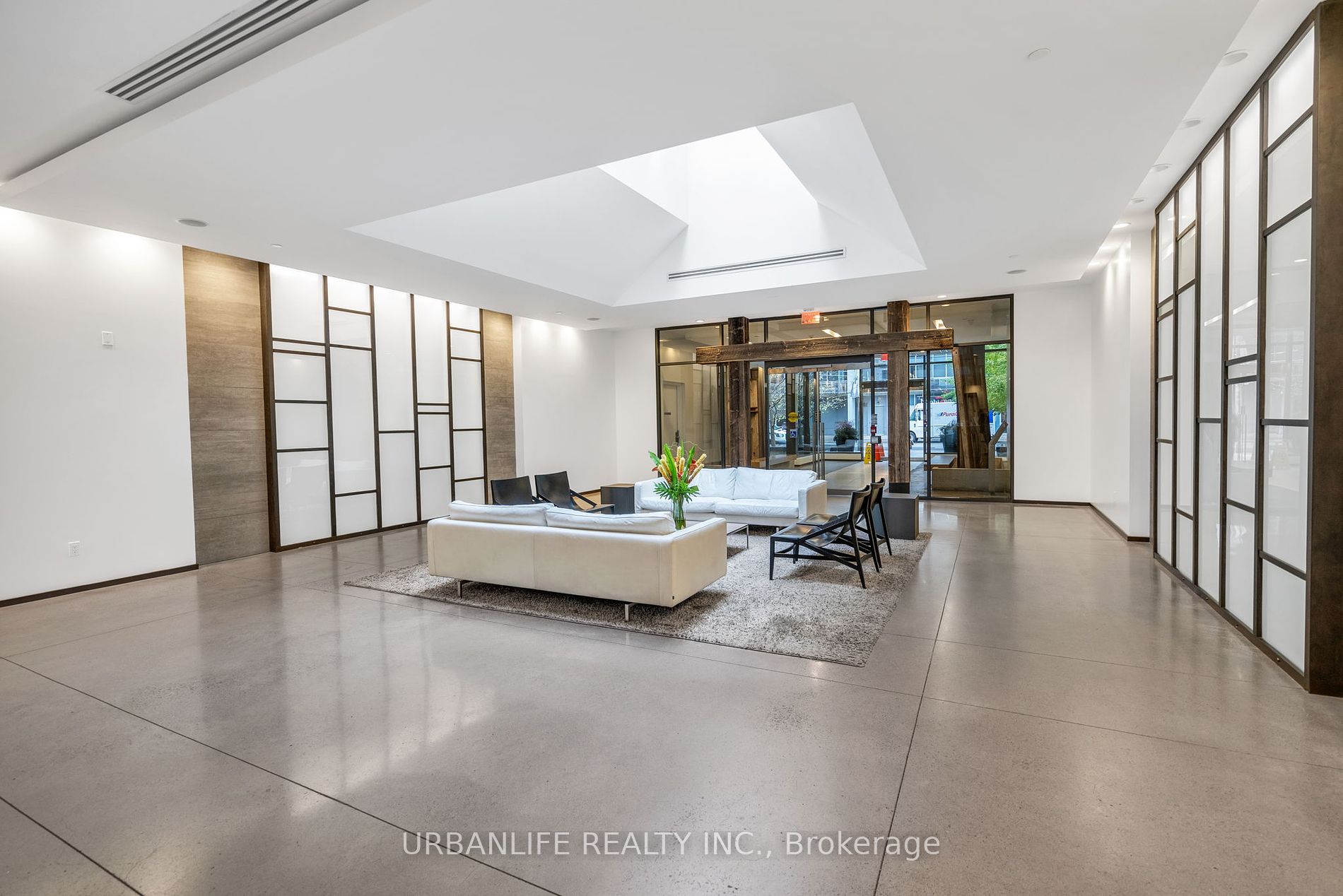 1030 King St W, #1046