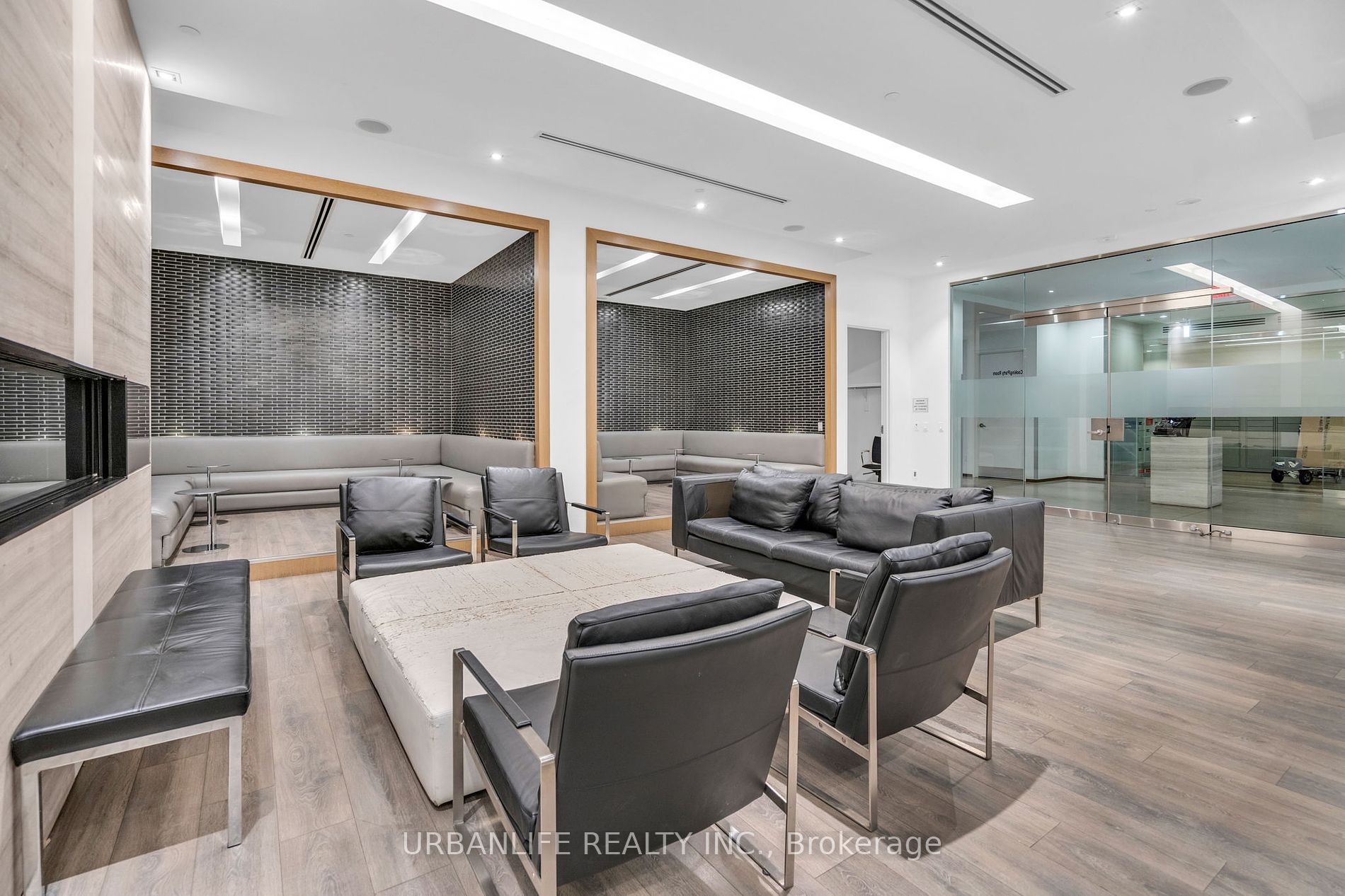 1030 King St W, #1046