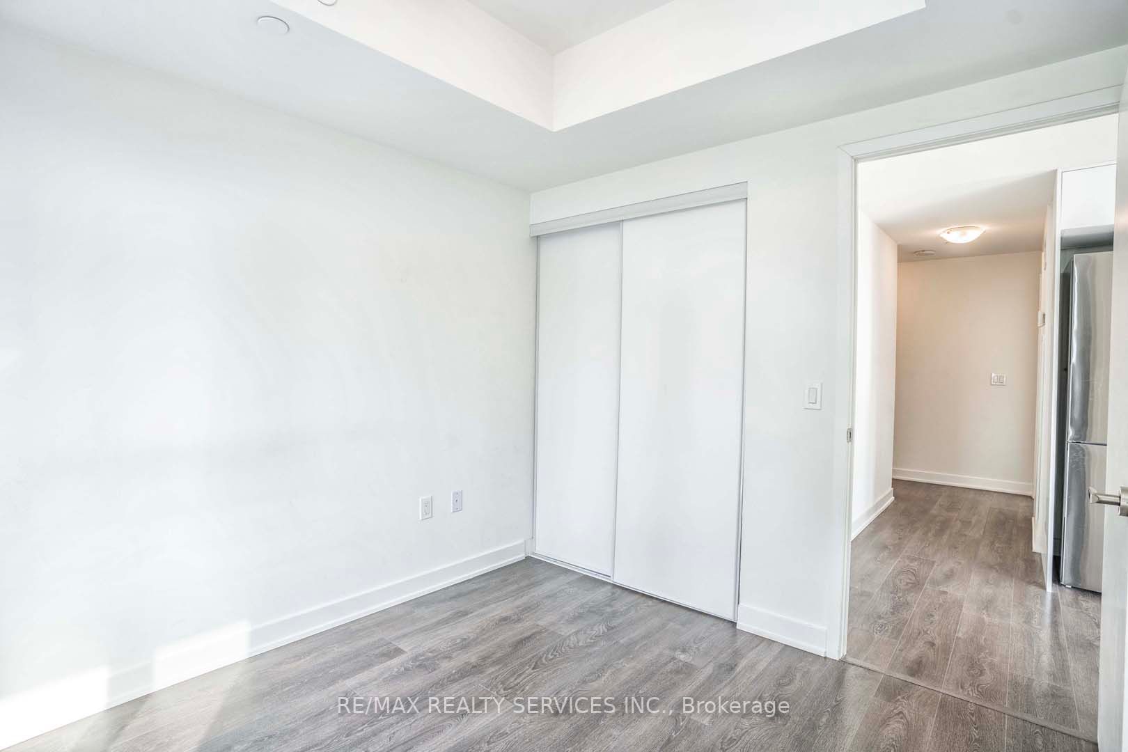 195 Redpath Ave, #1210