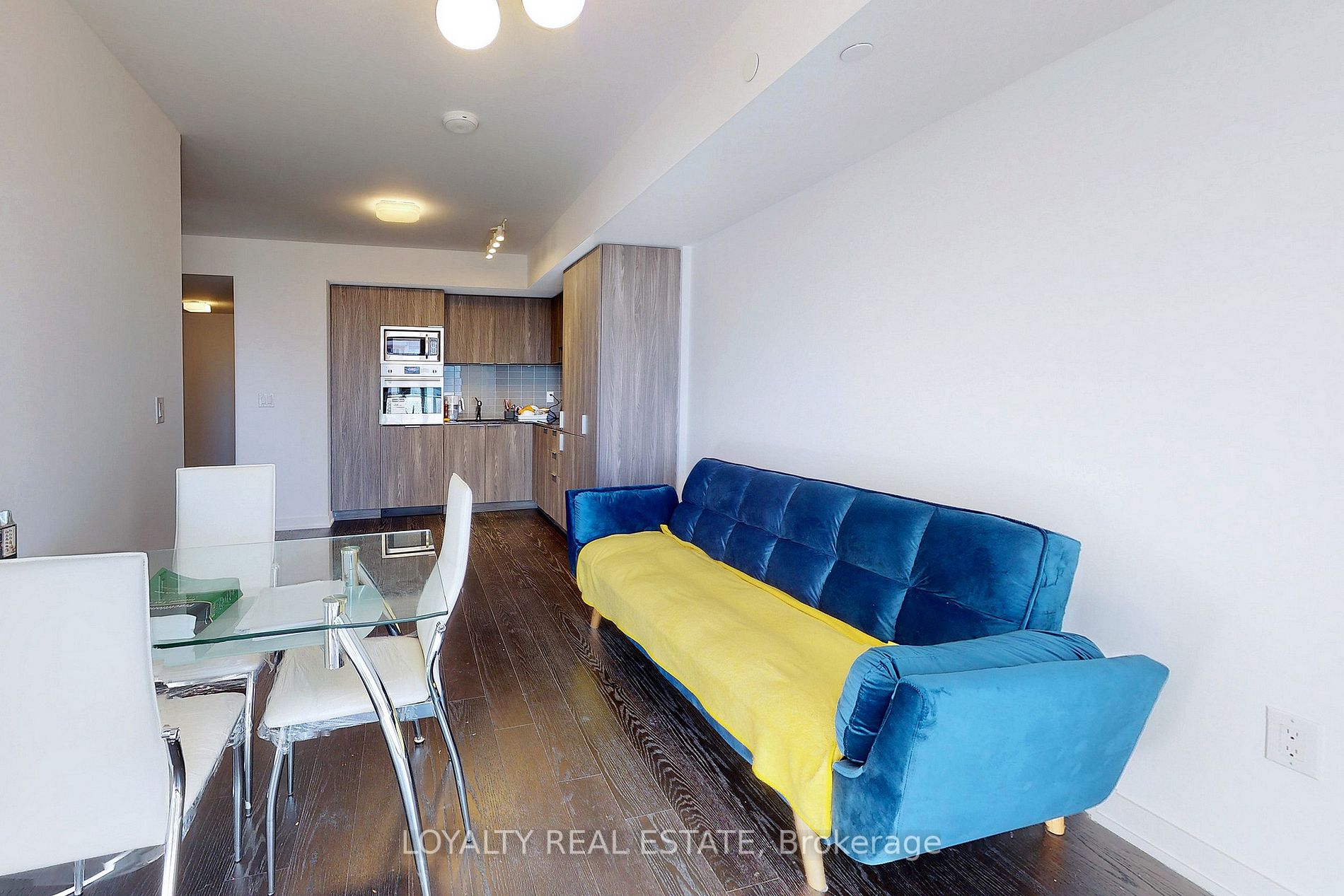 11 Wellesley St W, #1107