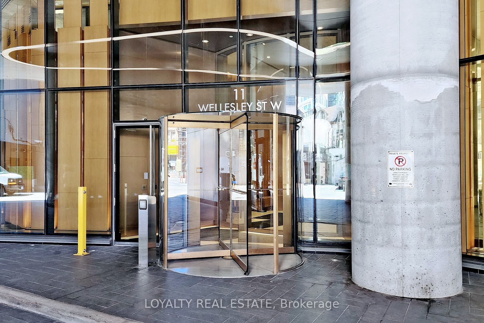 11 Wellesley St W, #1107