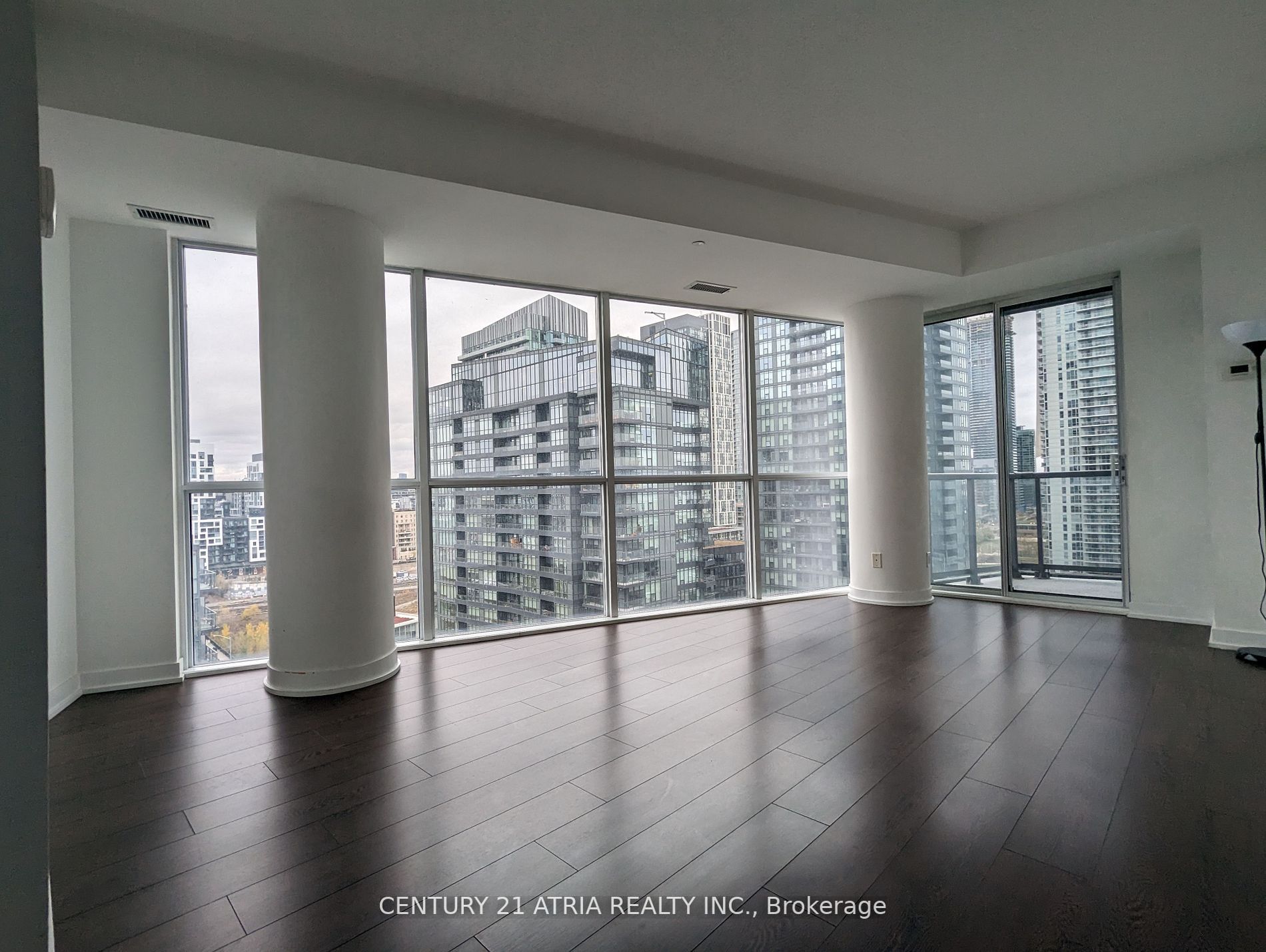20 Bruyeres Mews, #1805