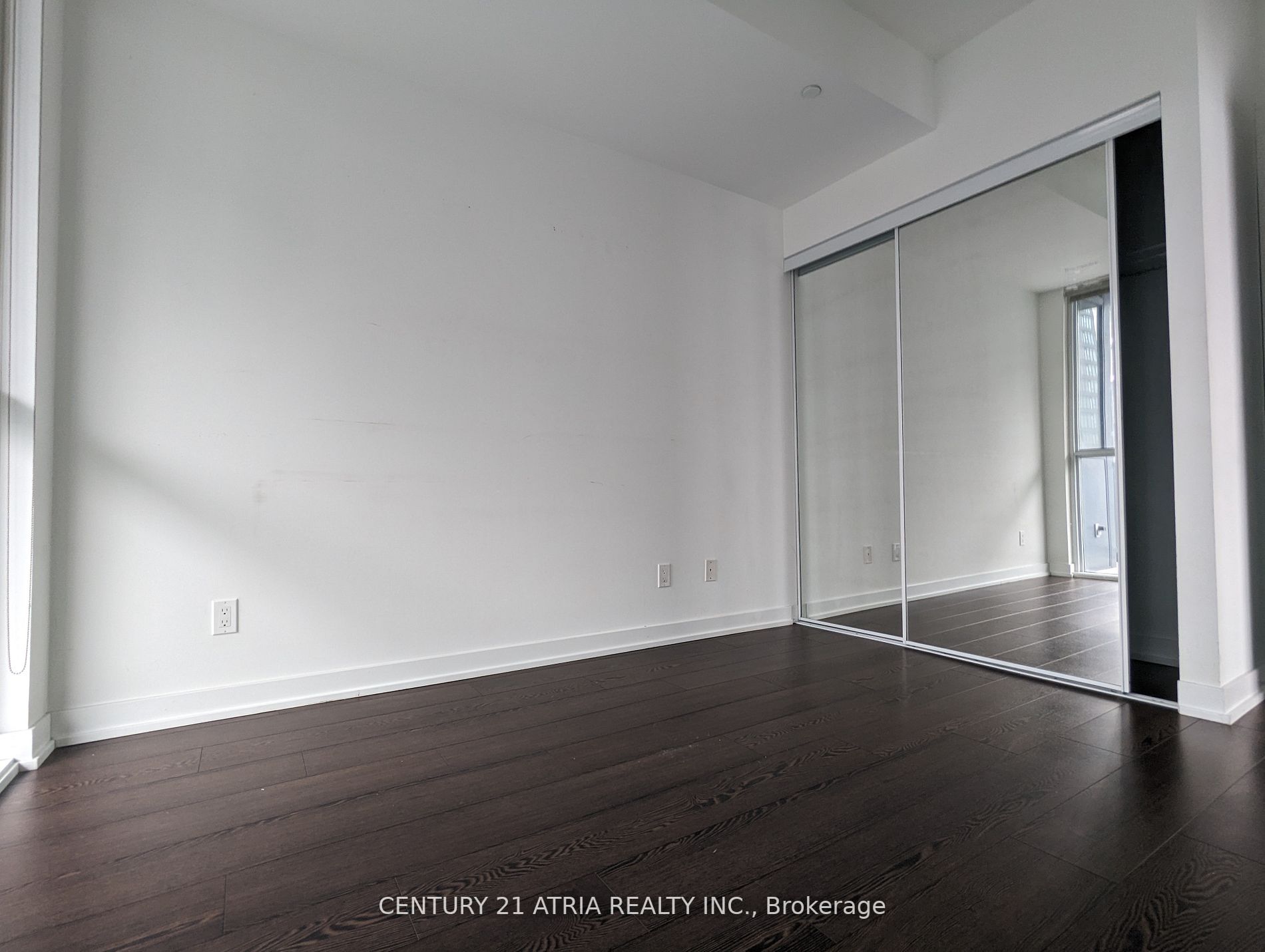 20 Bruyeres Mews, #1805