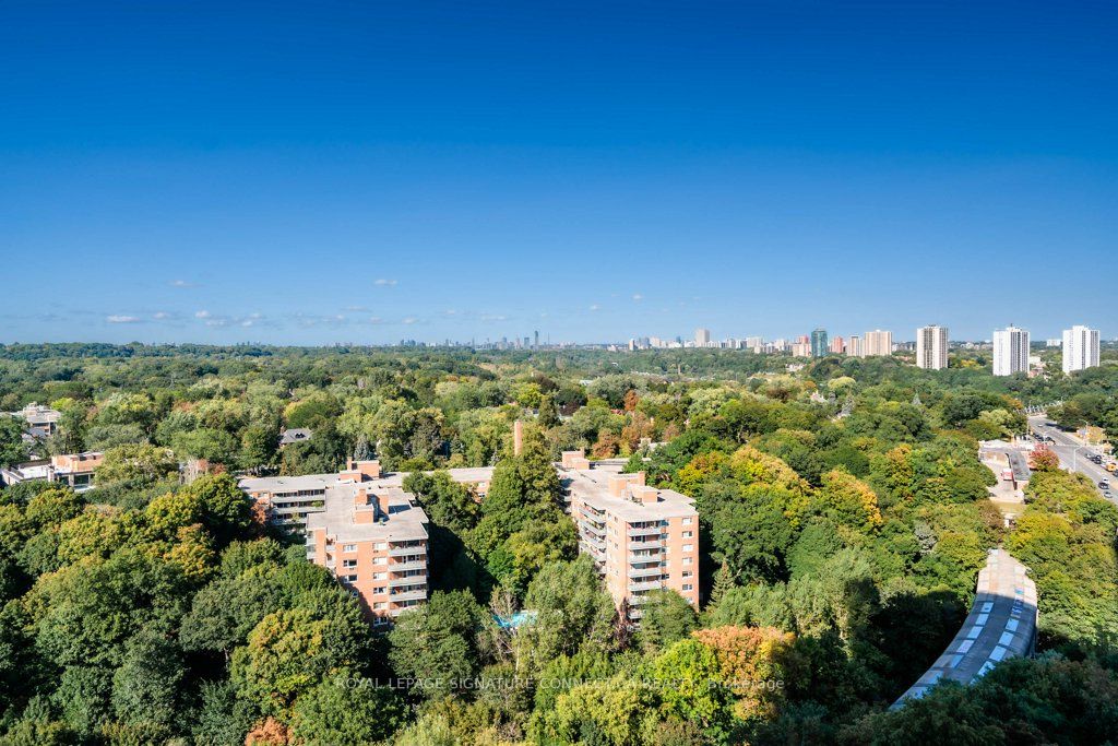575 Bloor St E, #1504