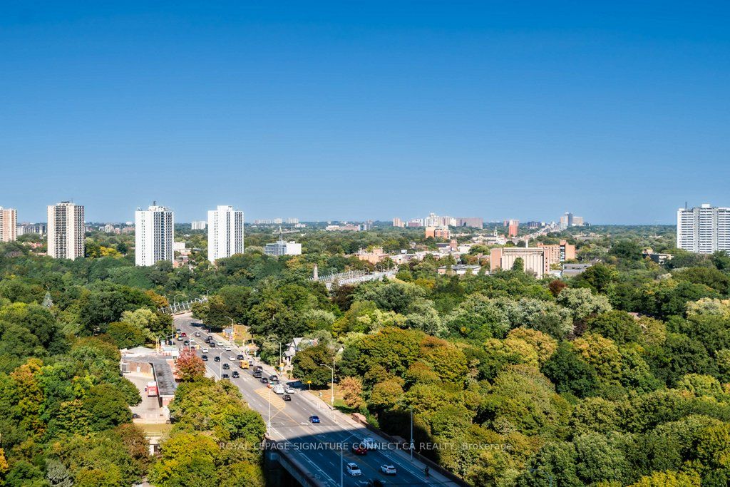 575 Bloor St E, #1504