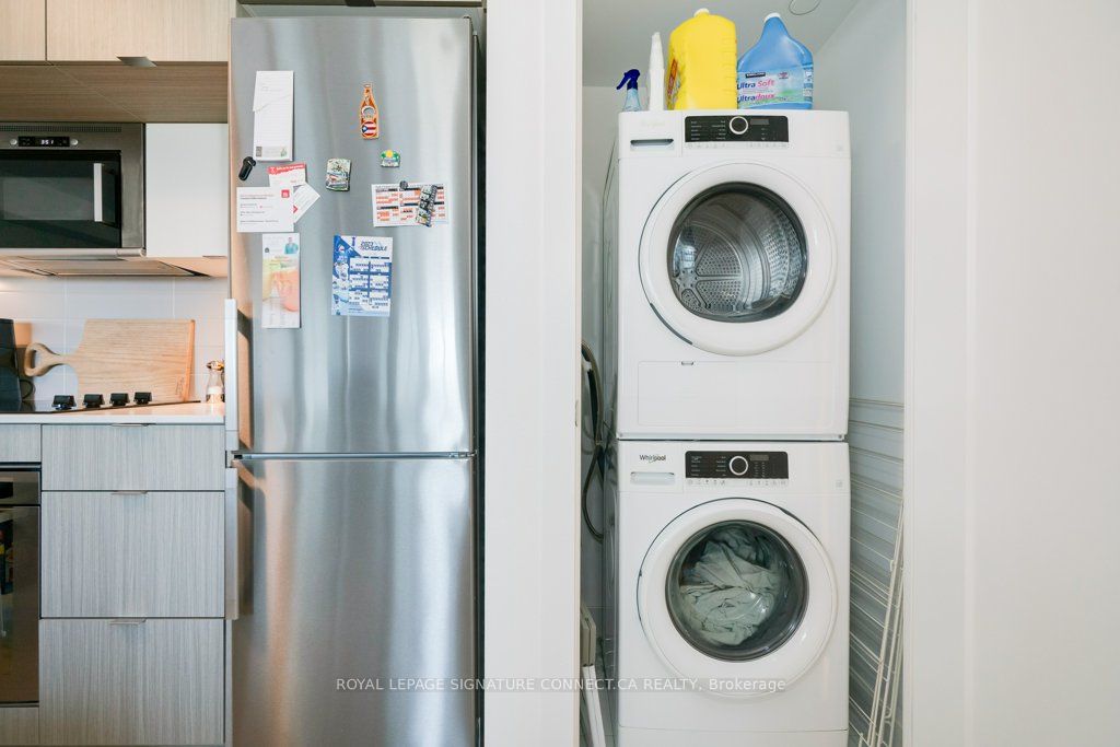 575 Bloor St E, #1504